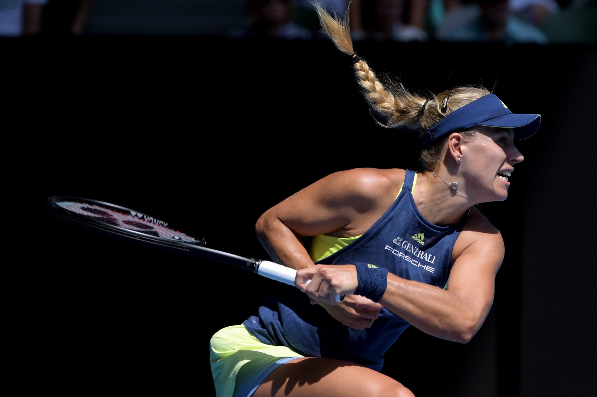 Australian Open: Angelique Kerber and Simona Halep Advance to Semifinals