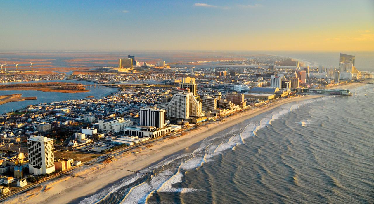 Atlantic City, New Jersey: Beach, Boardwalk and Entertainment