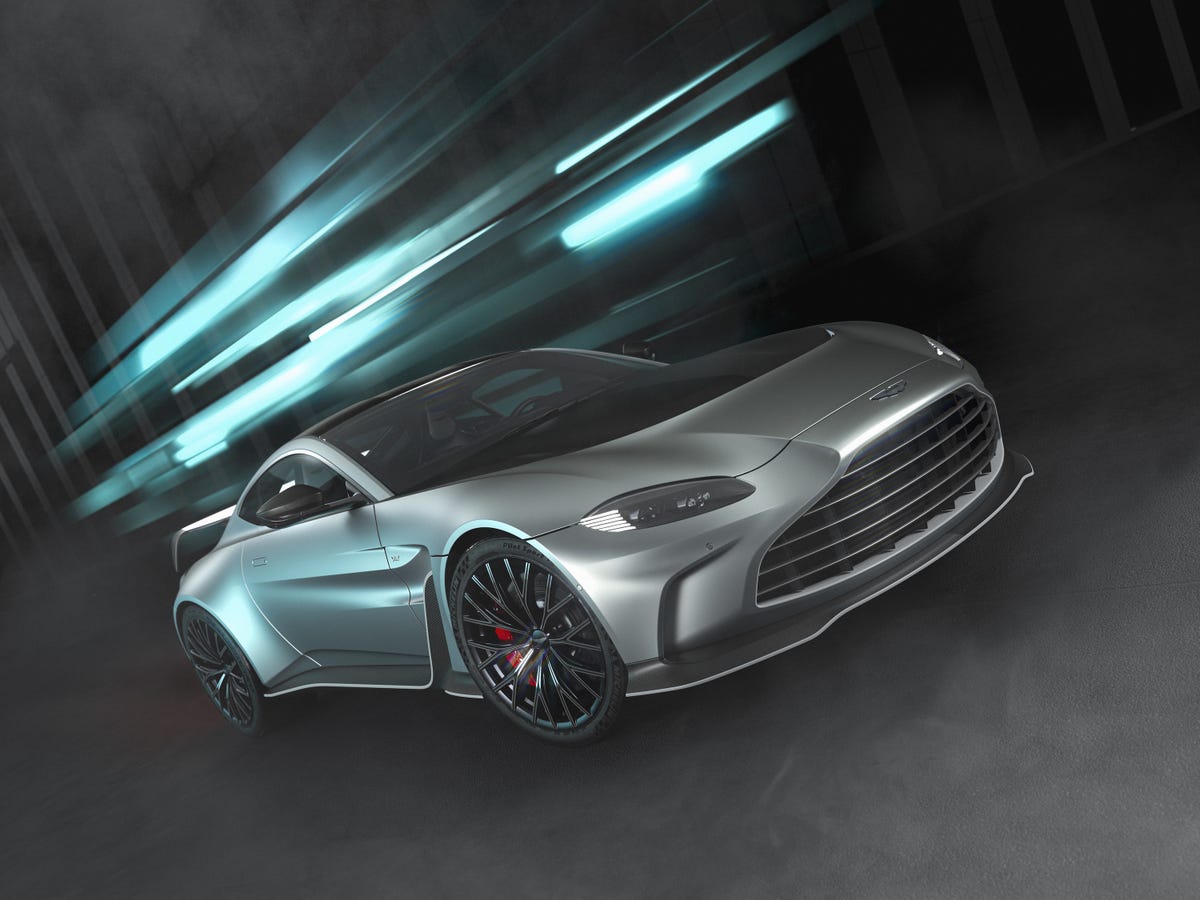 Aston Martin Debuts the Last V12 Vantage as a Super Limited Model