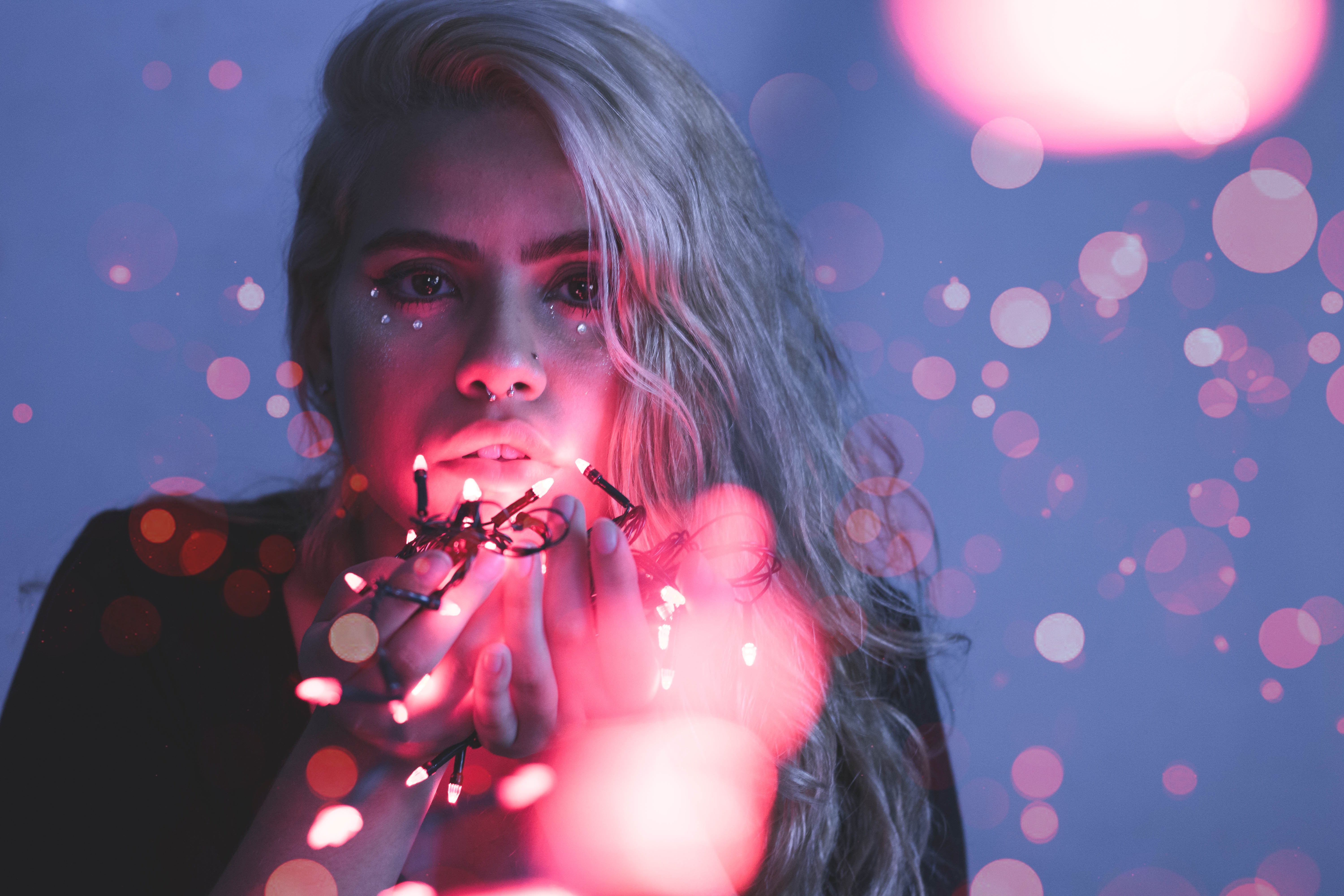 6000x4000 woman, string of lights, long hair, blonde, caucasian, bokeh, light, Free image, fairy lights, pink, purple, face Gallery HD Wallpaper