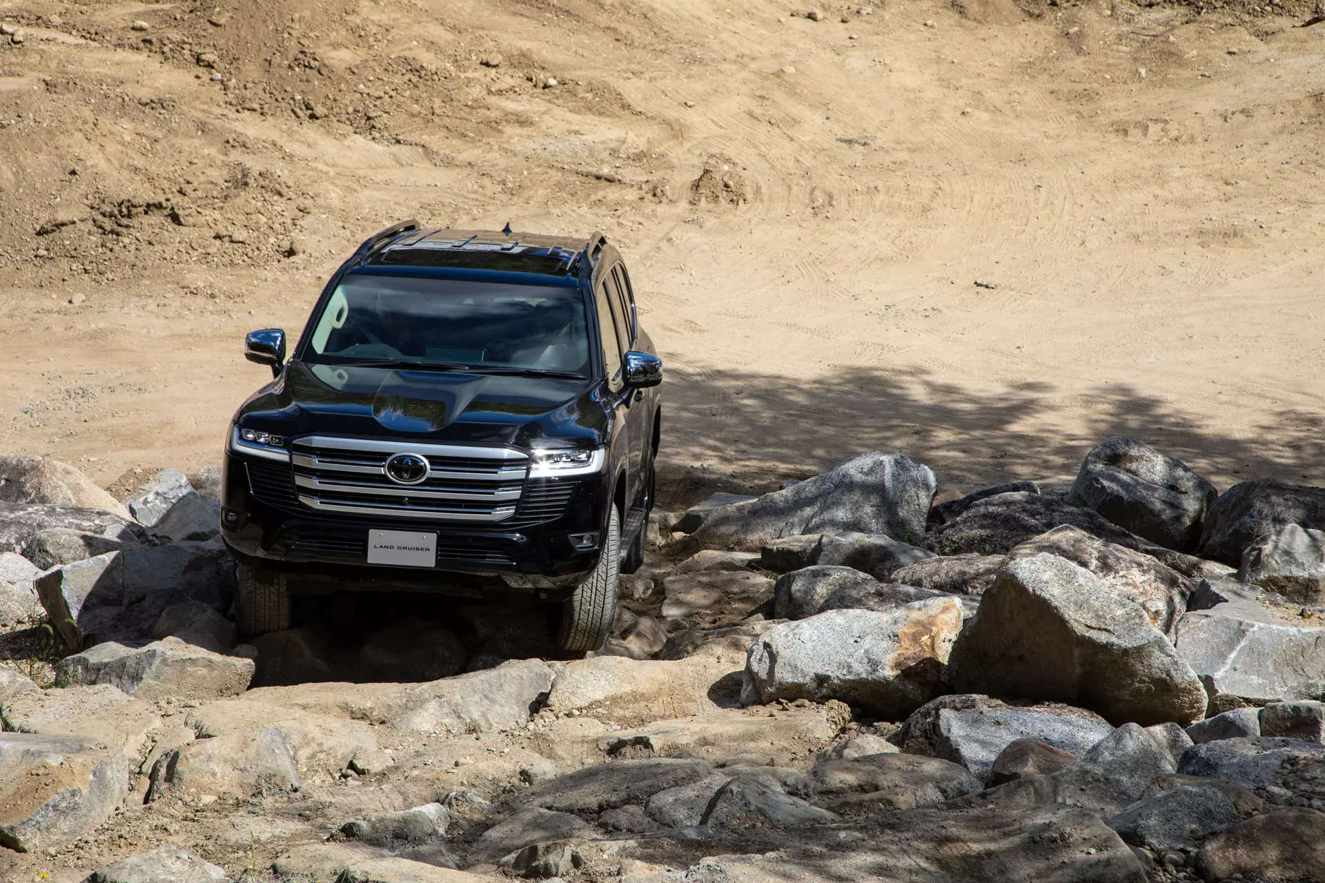 Auto Expo 2023: Toyota Land Cruiser LC 300 set to debut at upcoming Expo, bookings already open at 10 lakh