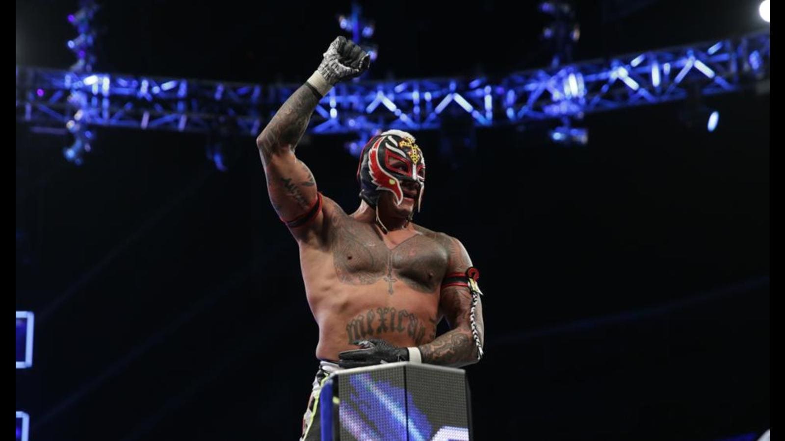 Exclusive: WWE star Rey Mysterio says he's waiting to perform for fans!