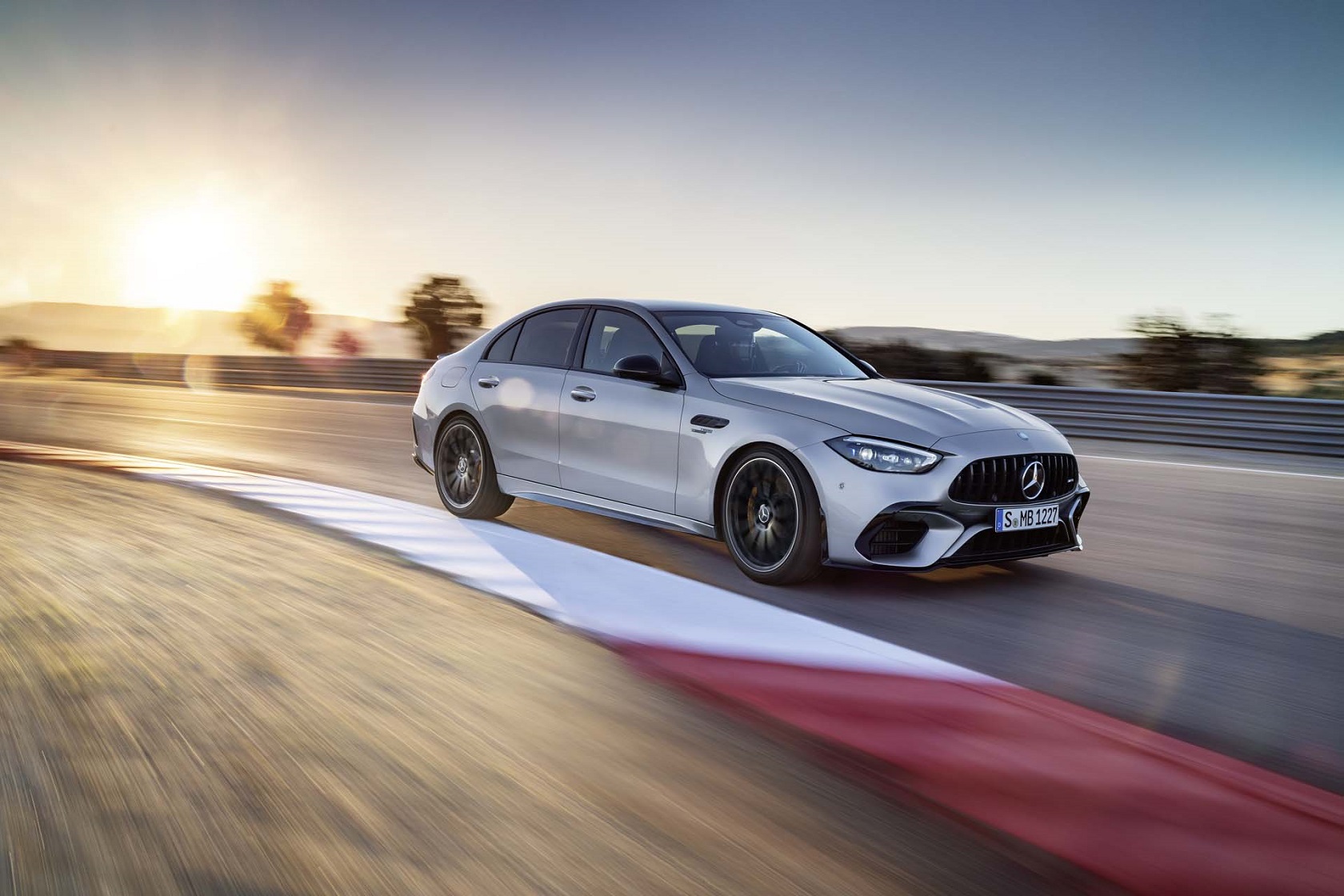 News: 2024 Mercedes AMG C63 S E Performance Ditches The V8 But Goes Hybrid.G.Reviews