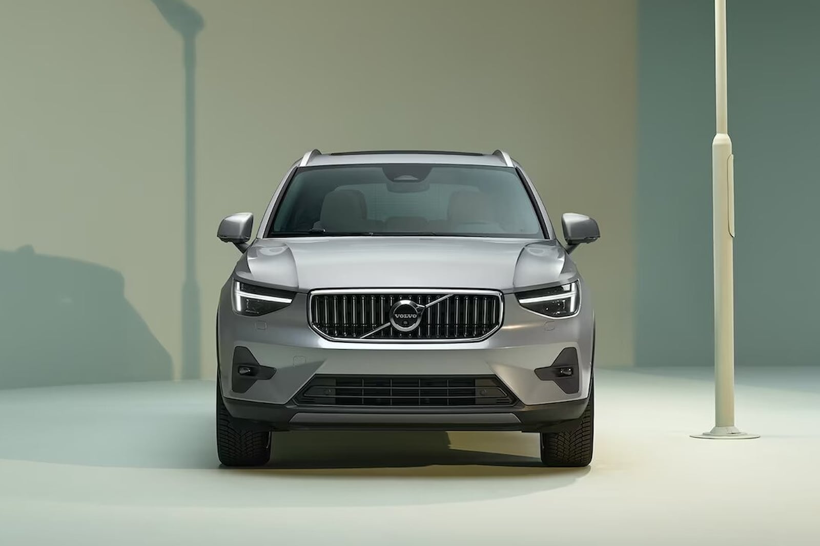 2023 Volvo XC40 Exterior Dimensions: Colors Options & Accessories