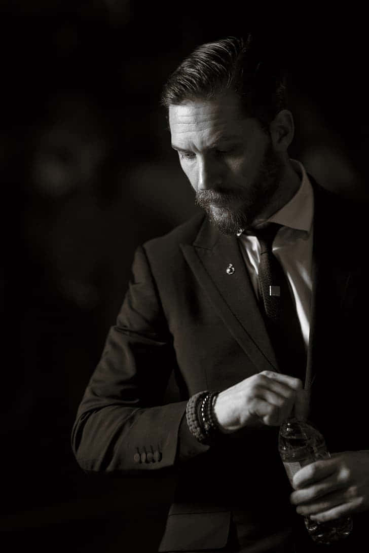 Classic Men Suit Style Wallpaper