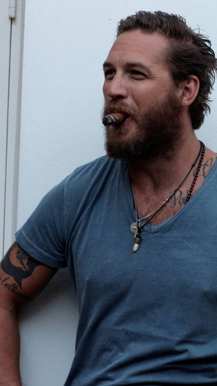 Download Tom Hardy Wallpaper