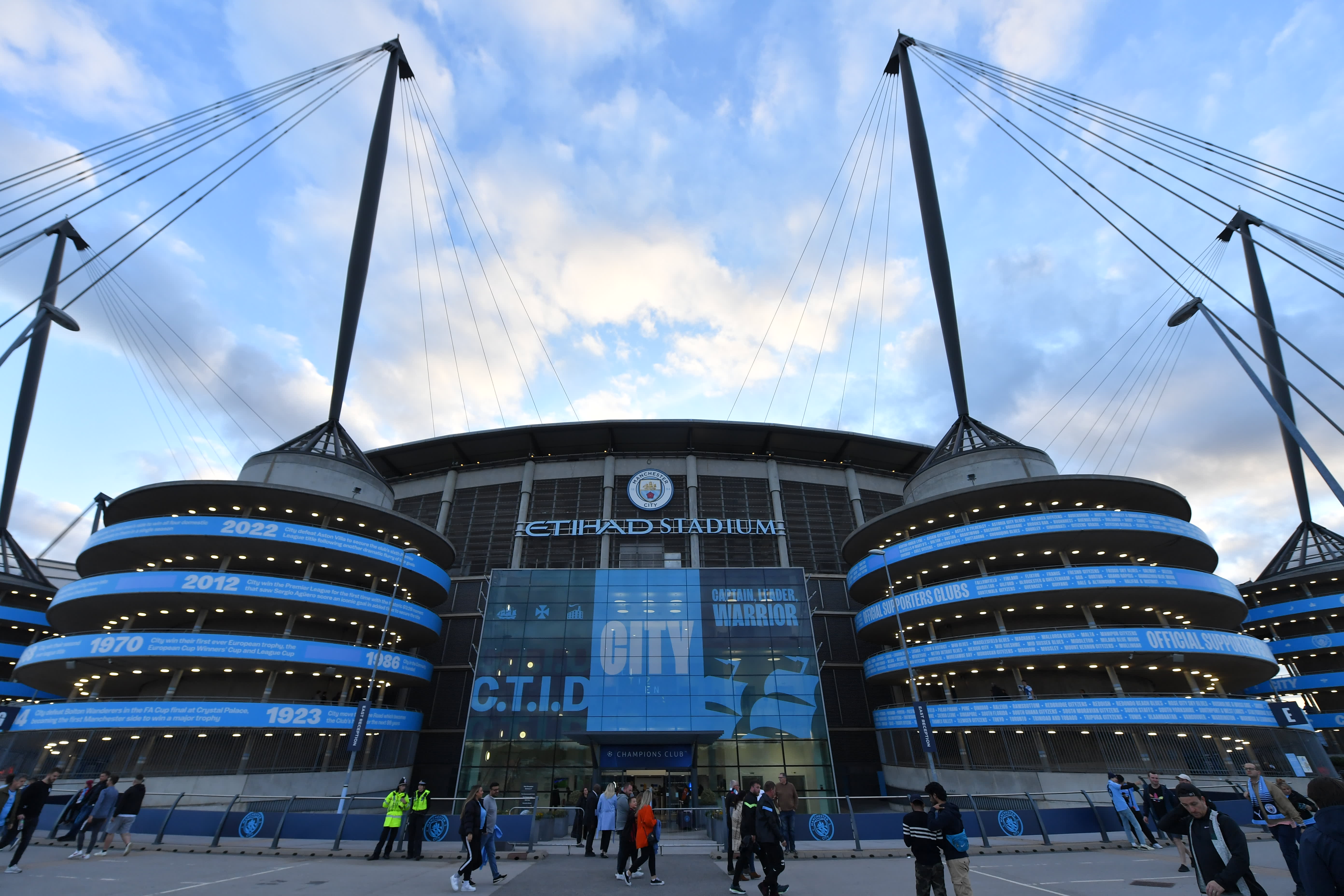 Premier League accuses Manchester City of breaching financial rules