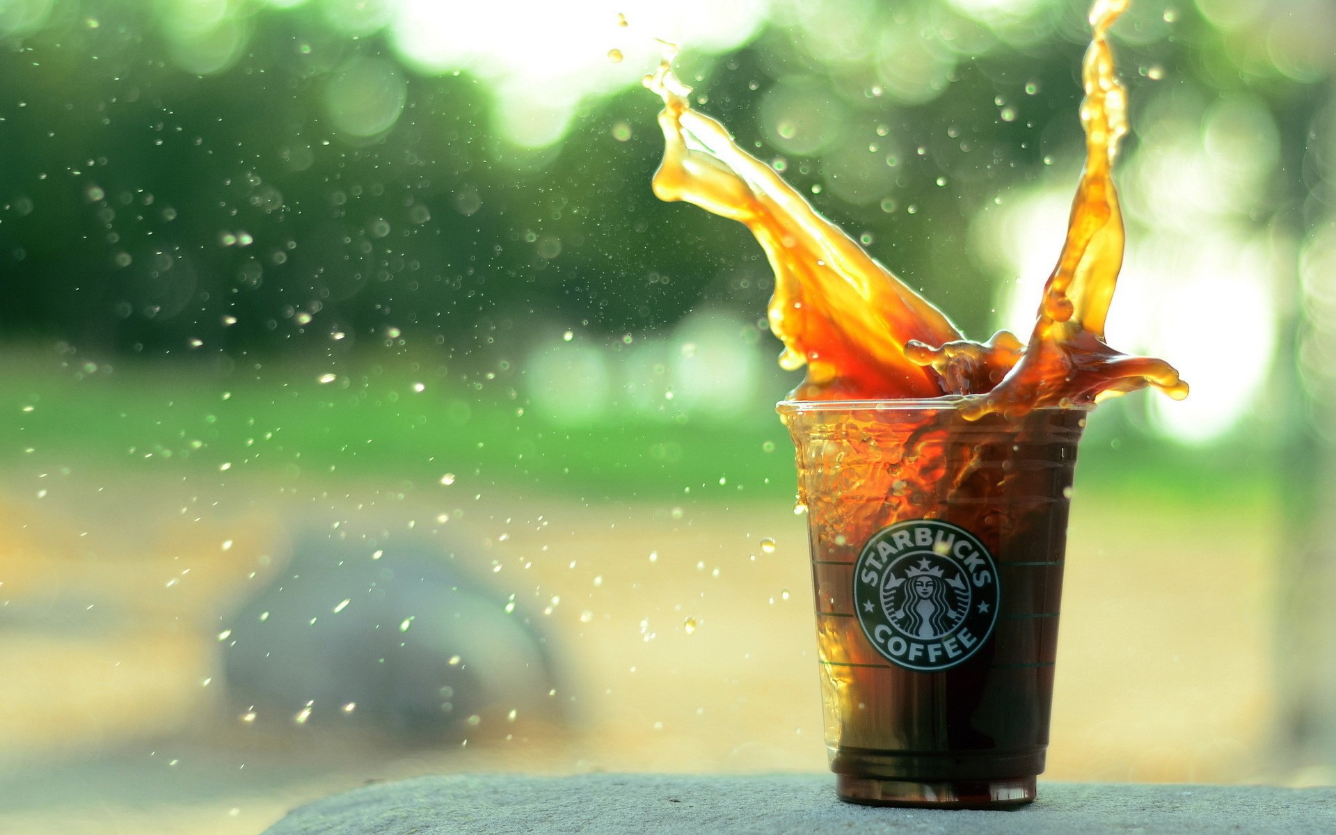 Starbucks Coffee brand advertising wallpaper 10