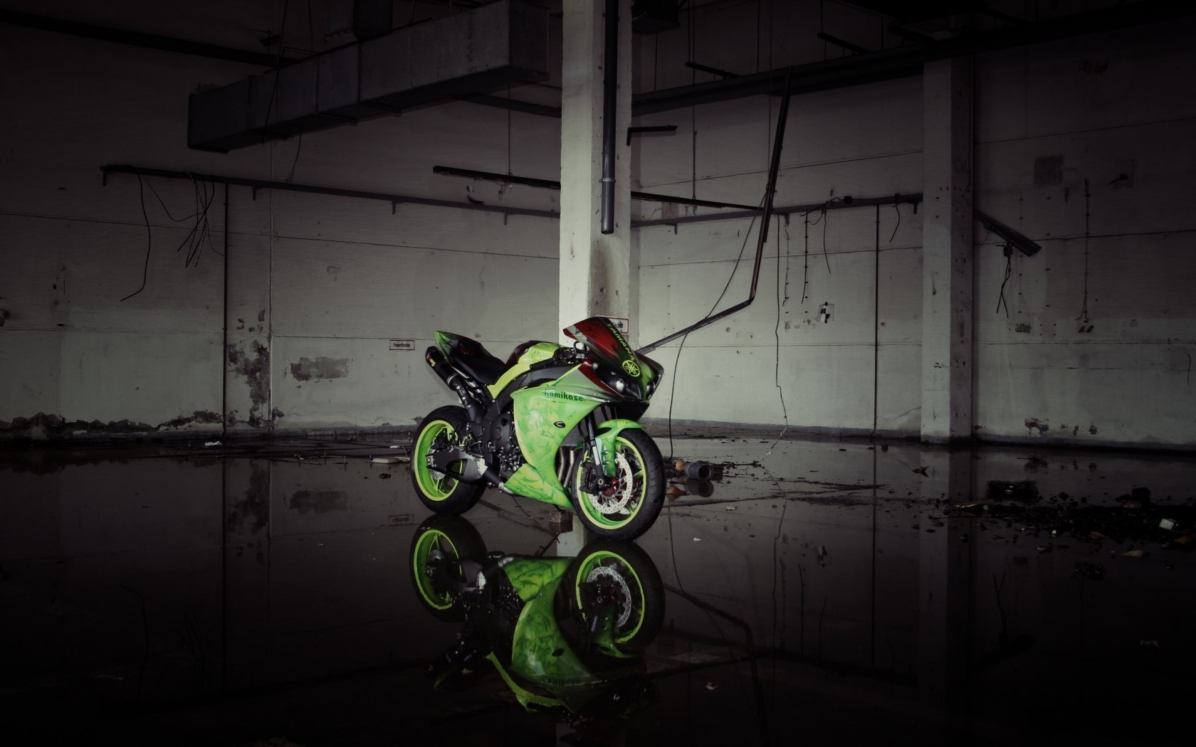 Green Yamaha YZF R1 HD Wallpaper