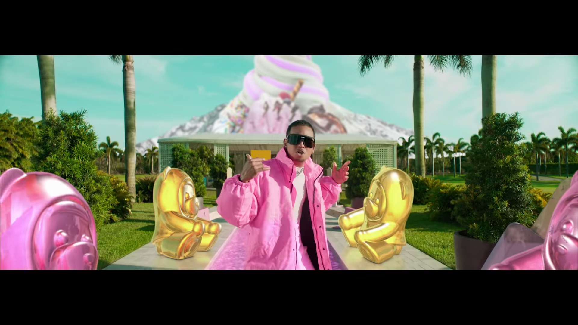Ozuna Drops Brand New Sweet Music Caramelo. Univision Latino Mix 95.1 San Antonio Radio San Antonio KMYO FM
