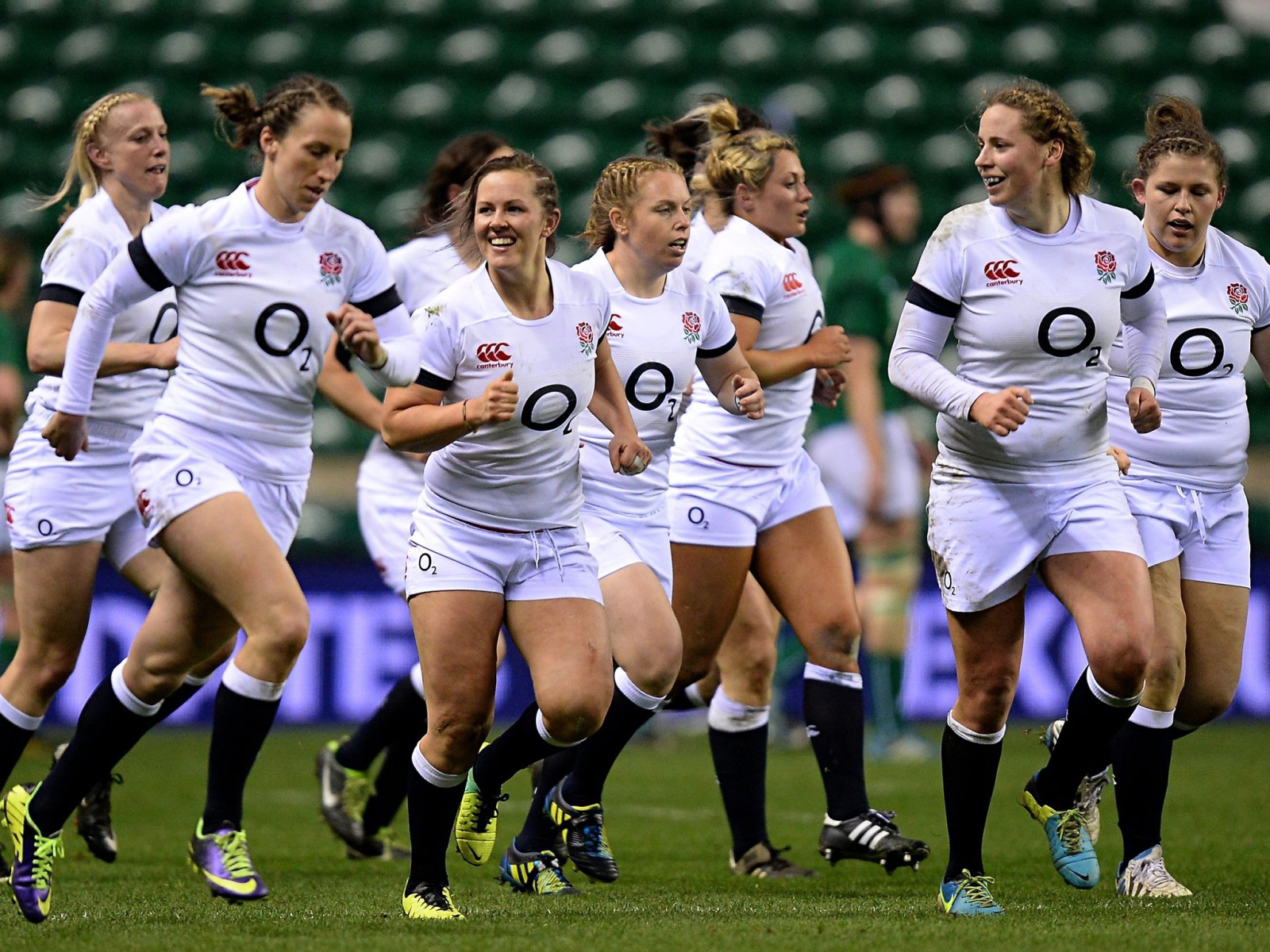 Women's Team England Rugby Field Desktop wallpaper 1600x1200
