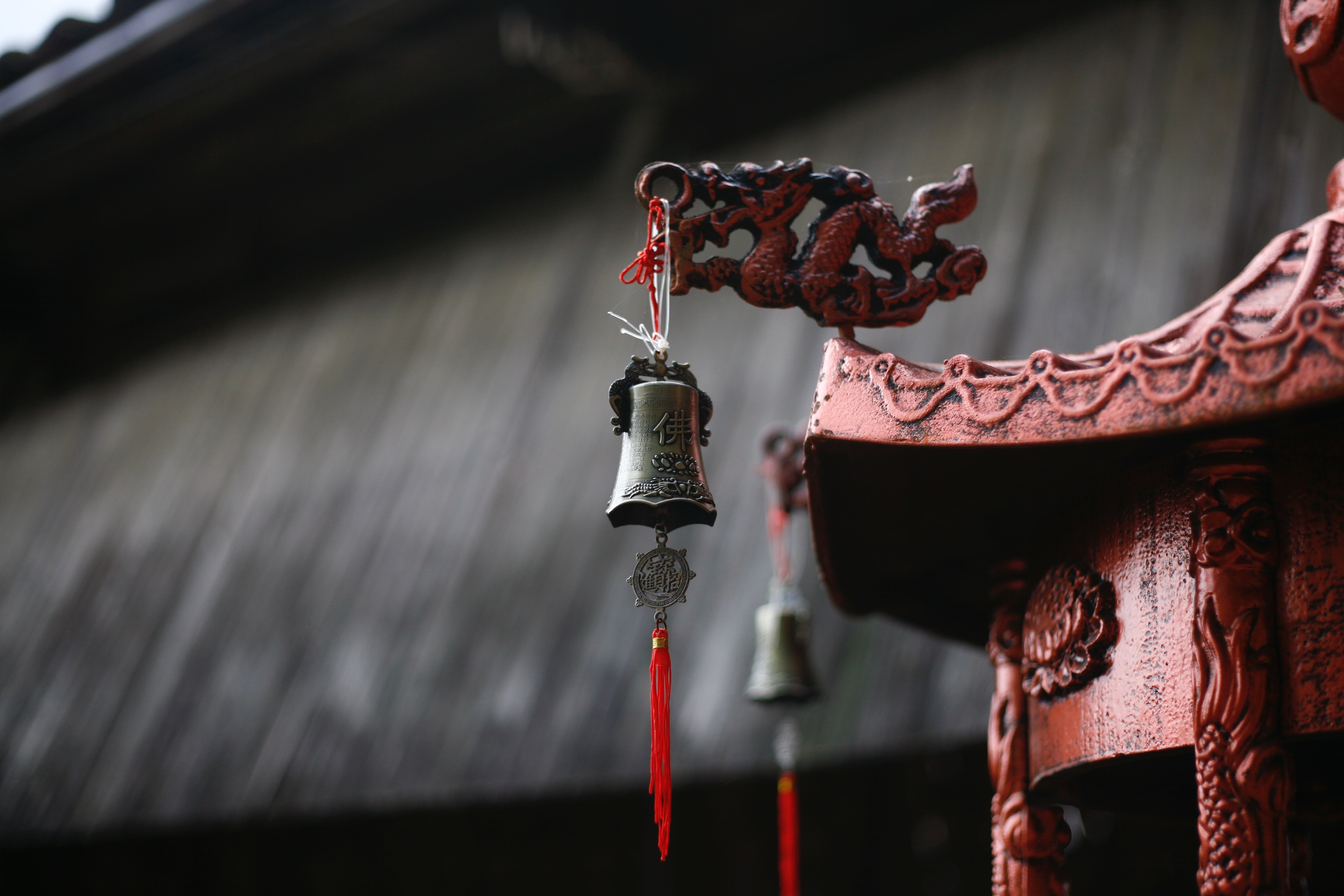 Chinese Temple Bell In Sun Light Background Afternoon Bell And Lion Head  Hd Photography Photo Musical Instrument Background Image And Wallpaper for  Free Download