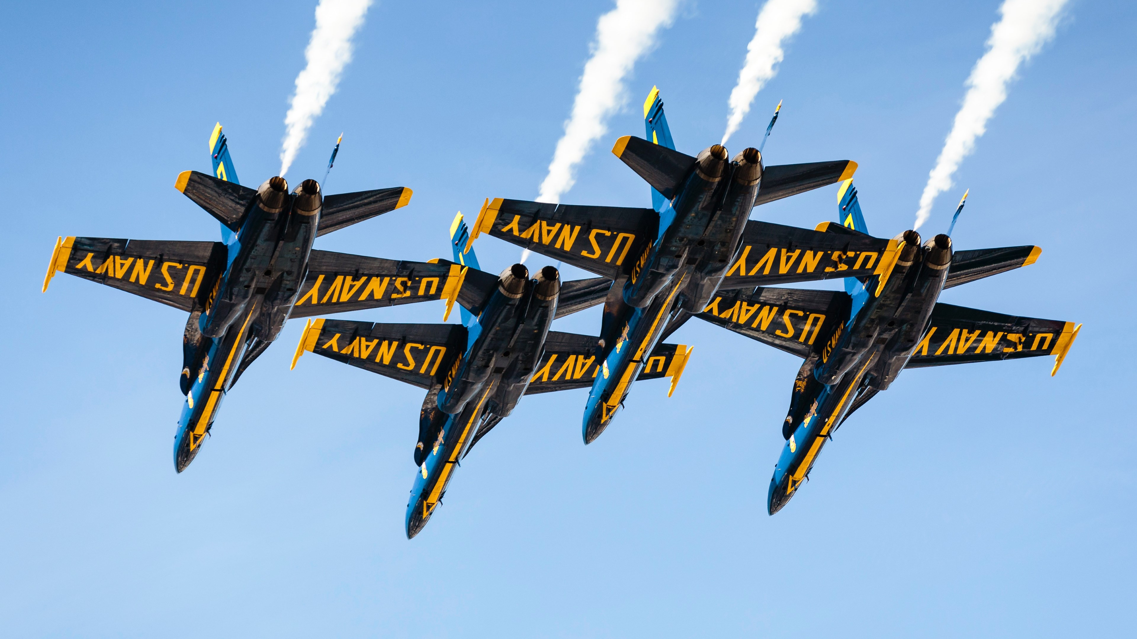 Download wallpaper: Blue Angels at San Francisco airshow 3840x2160
