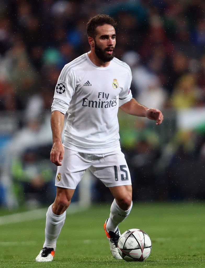 Dani Carvajal of Real Madrid controles the ball during the UEFA Champions league Quarter Final Second Le. First football, Vfl wolfsburg, Estadio santiago bernabéu