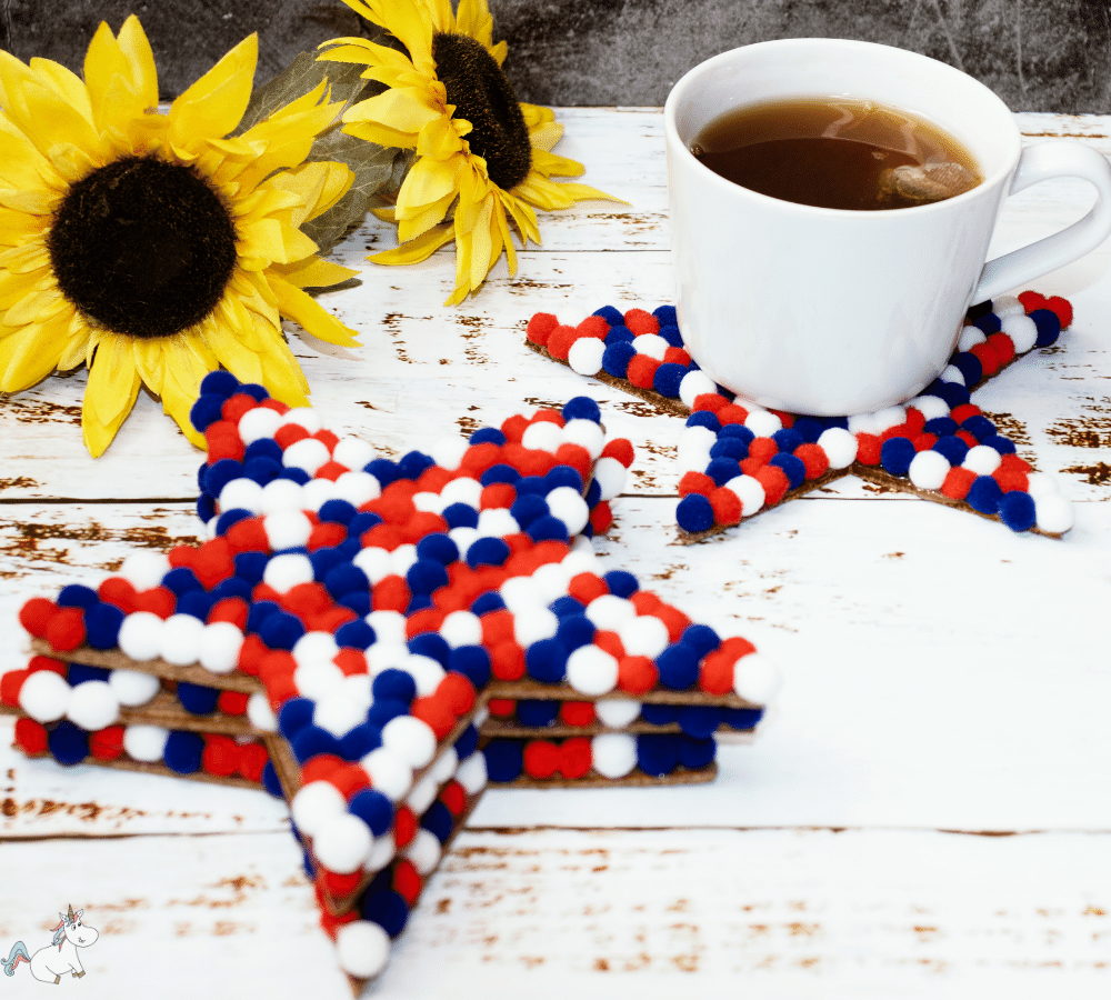 Easy DIY 4th of July Pom Pom Coasters Mummy Front