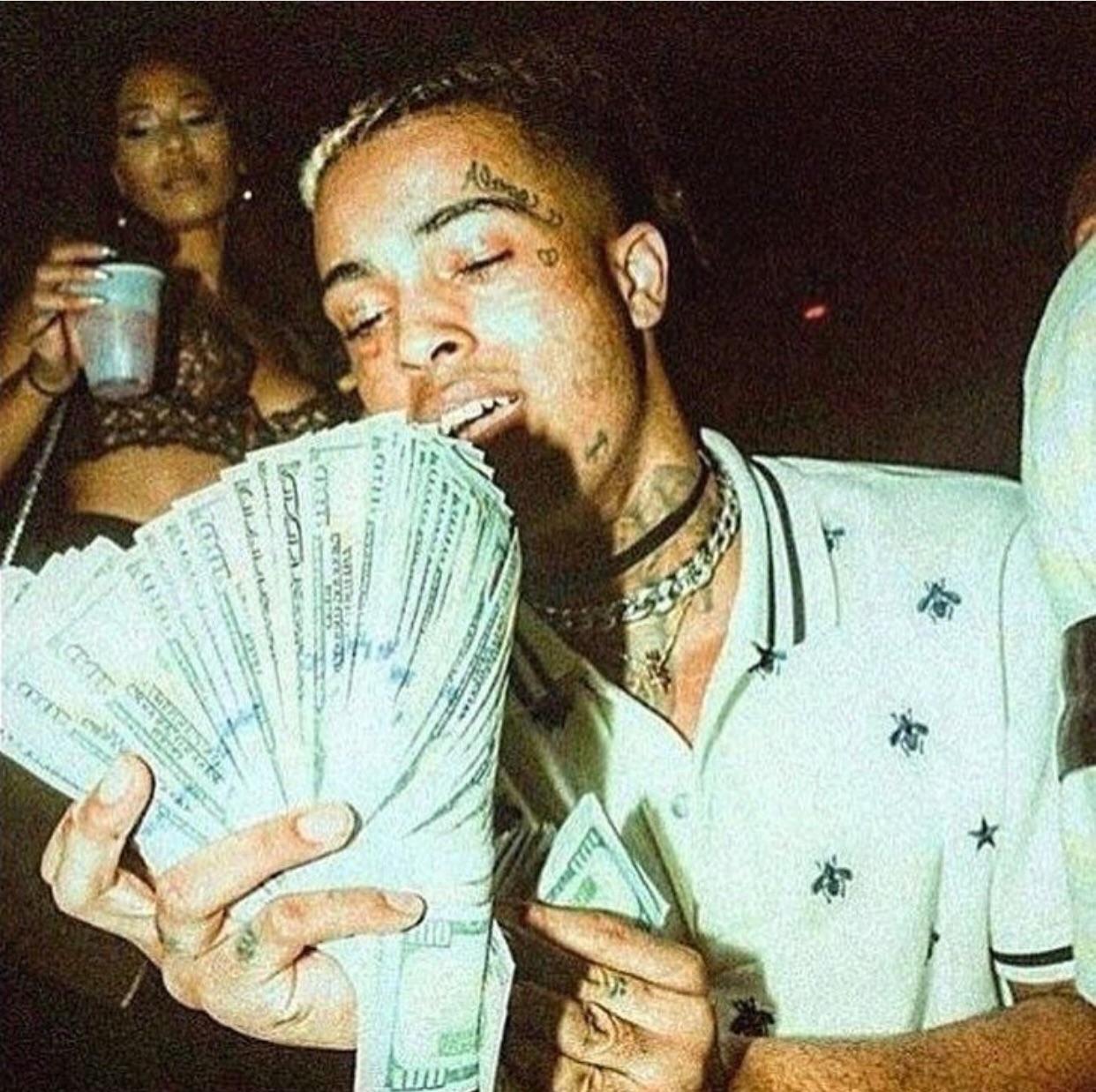 One of the only pics of jah flexing