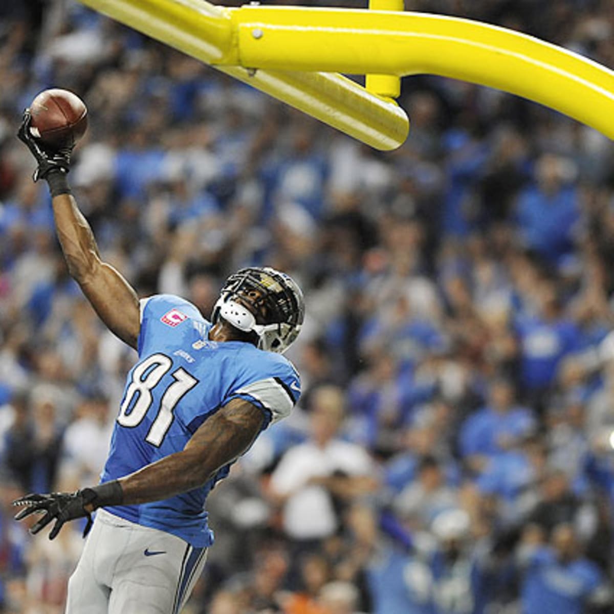 Calvin Johnson still plans to dunk on goalposts despite NFL's new celebration rules