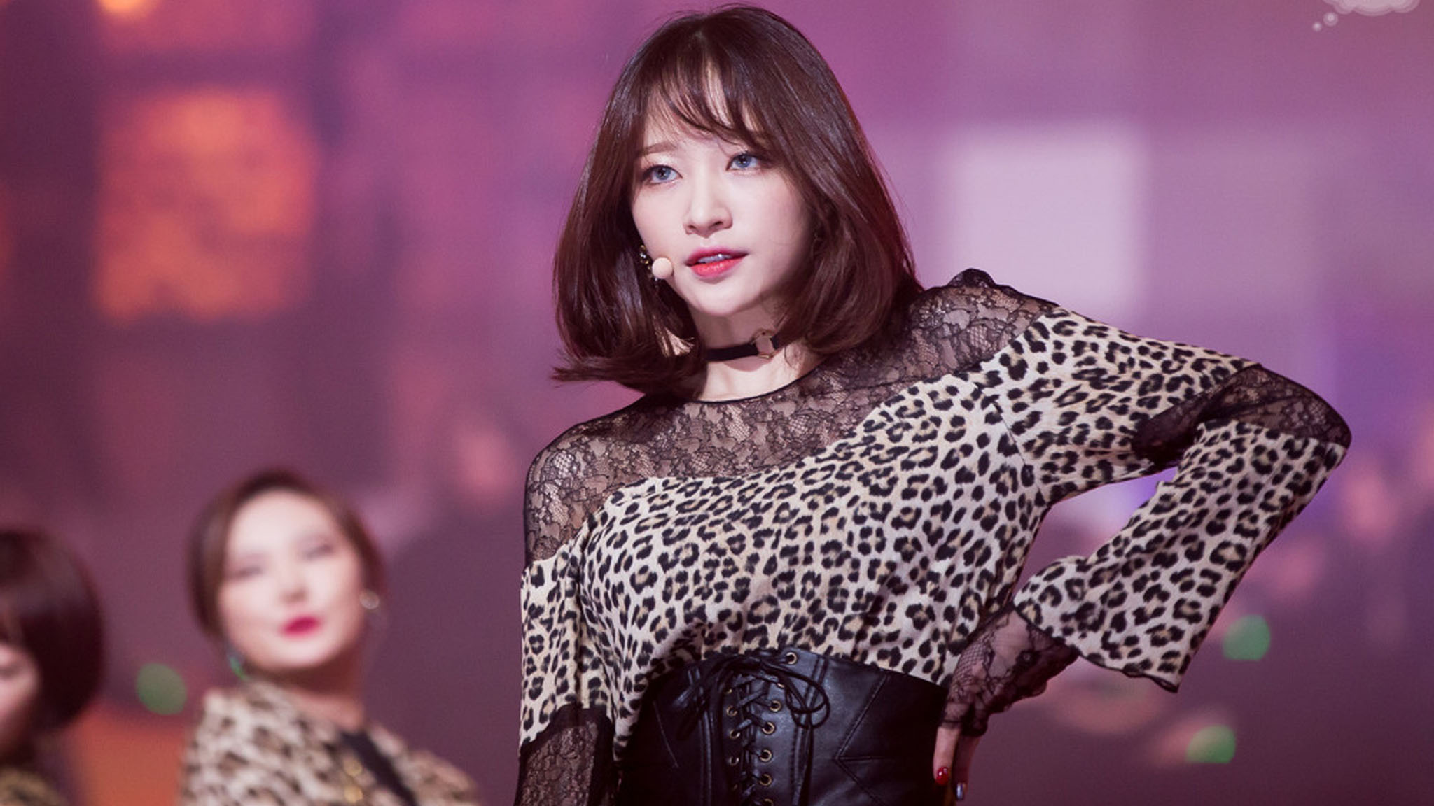Hani 19 Hee Yeon / Hani Wallpaper