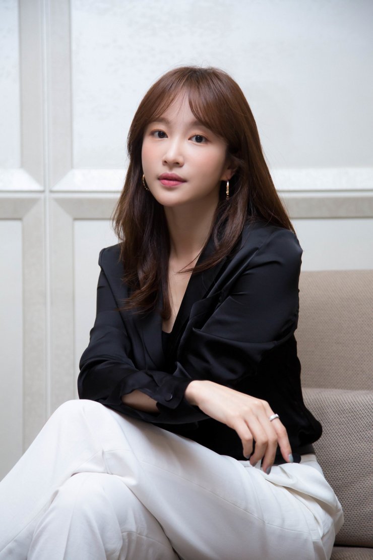 Ahn Hee Yeon (안희연) HanCinema