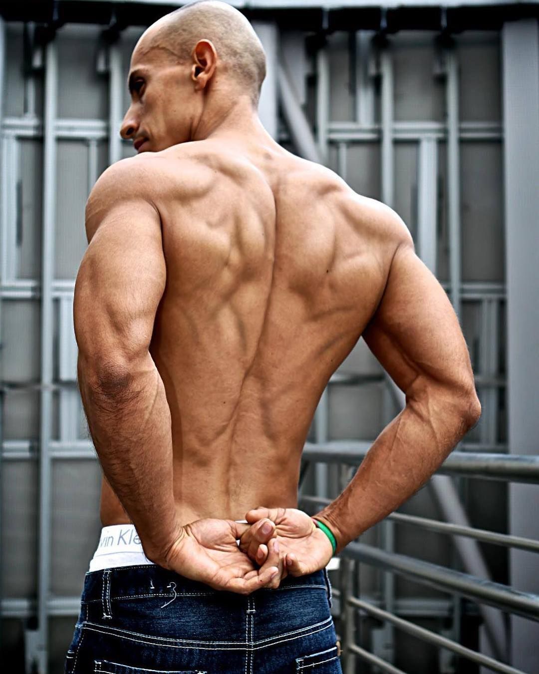 Frank Medrano (US). Man anatomy, Anatomy reference, Anatomy poses