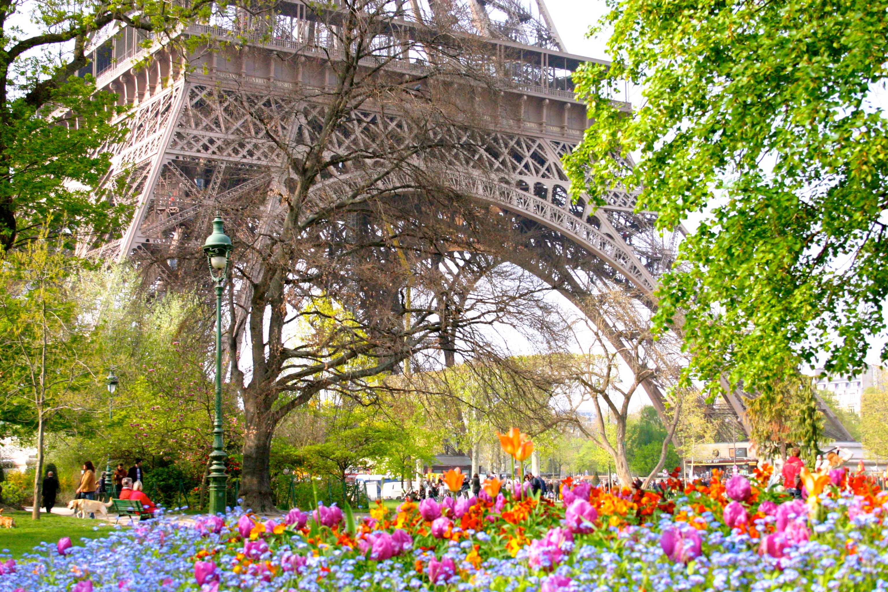 Paris in Spring Wallpaper Free Paris in Spring Background