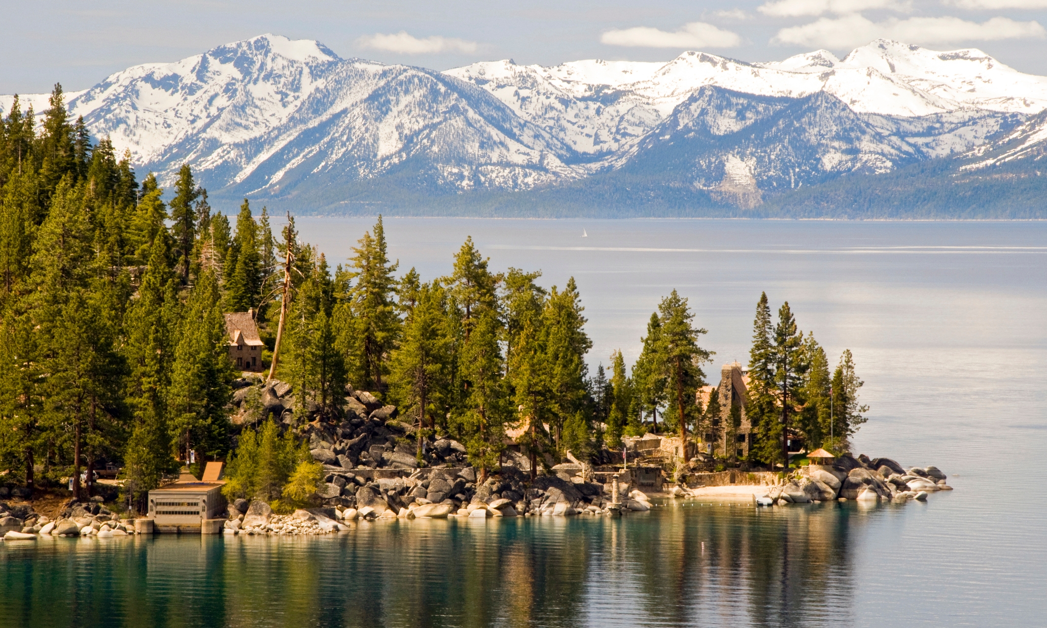 Lake Tahoe Cabins. Cottage and House Rentals