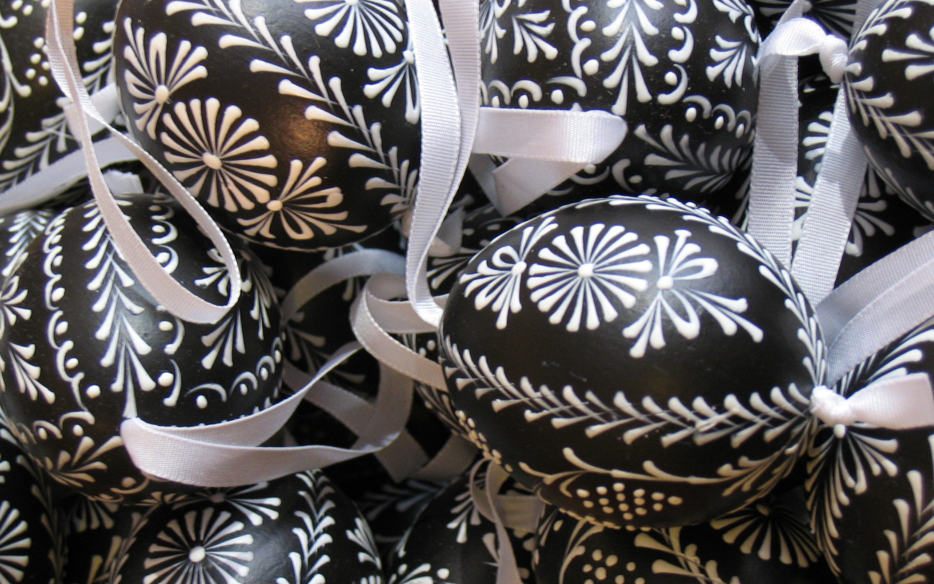 Black white Easter Eggs Desktop wallpaper 1920x1200