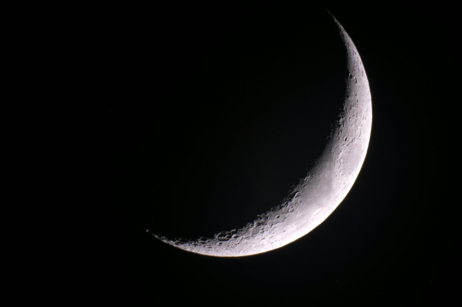 Crescent Moon. Image and top sights to observe. BBC Sky at Night Magazine