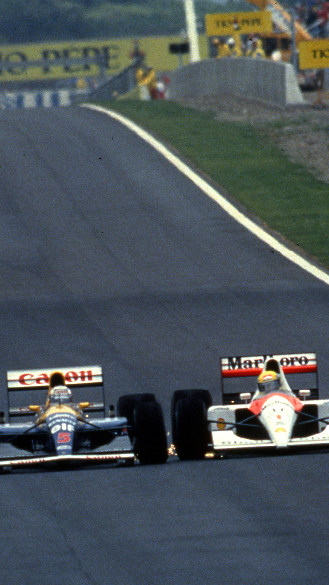 Williams Racing've got some Spanish themed retro wallpaper for you this week!