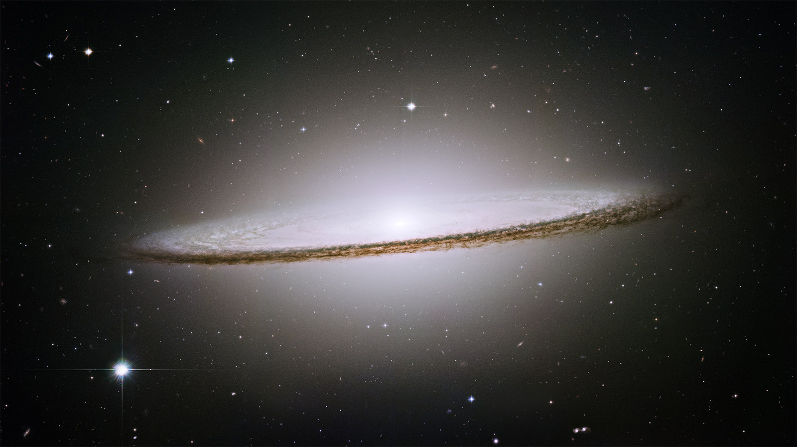 Sombrero Galaxy Facts & Characteristics