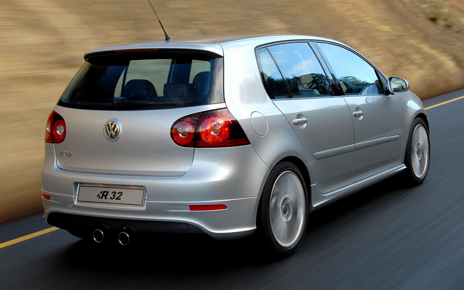 Wallpaper, VW Golf MK5, VW Golf 5, VW Golf, VW E Bugster, VW Kombi, Cars movie, cars 2, Cars 3, racer, VW Golf R32 1920x1200