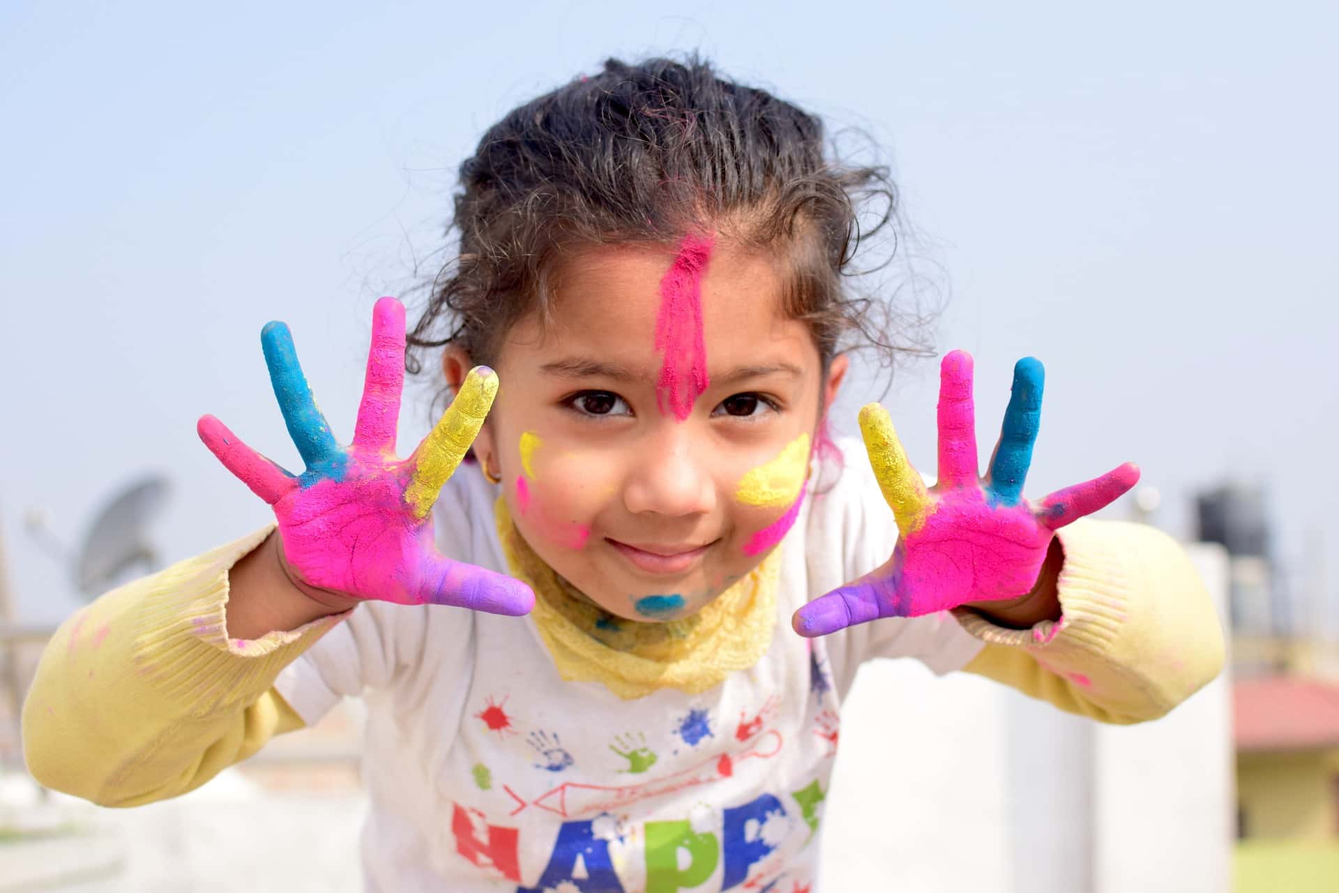 Happy Holi 2023: Best wishes, WhatsApp messages, quotes, status, image to share with loved ones