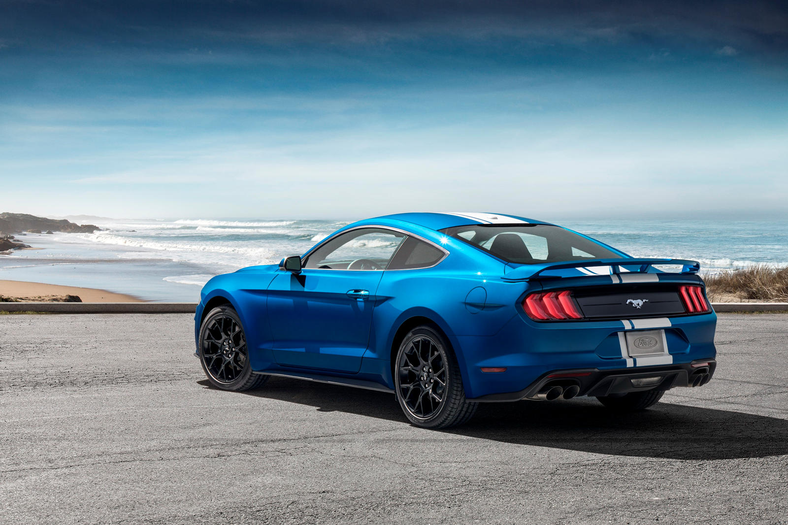 2022 Ford Mustang Coupe Exterior Colors & Dimensions: Length, Width, Tires
