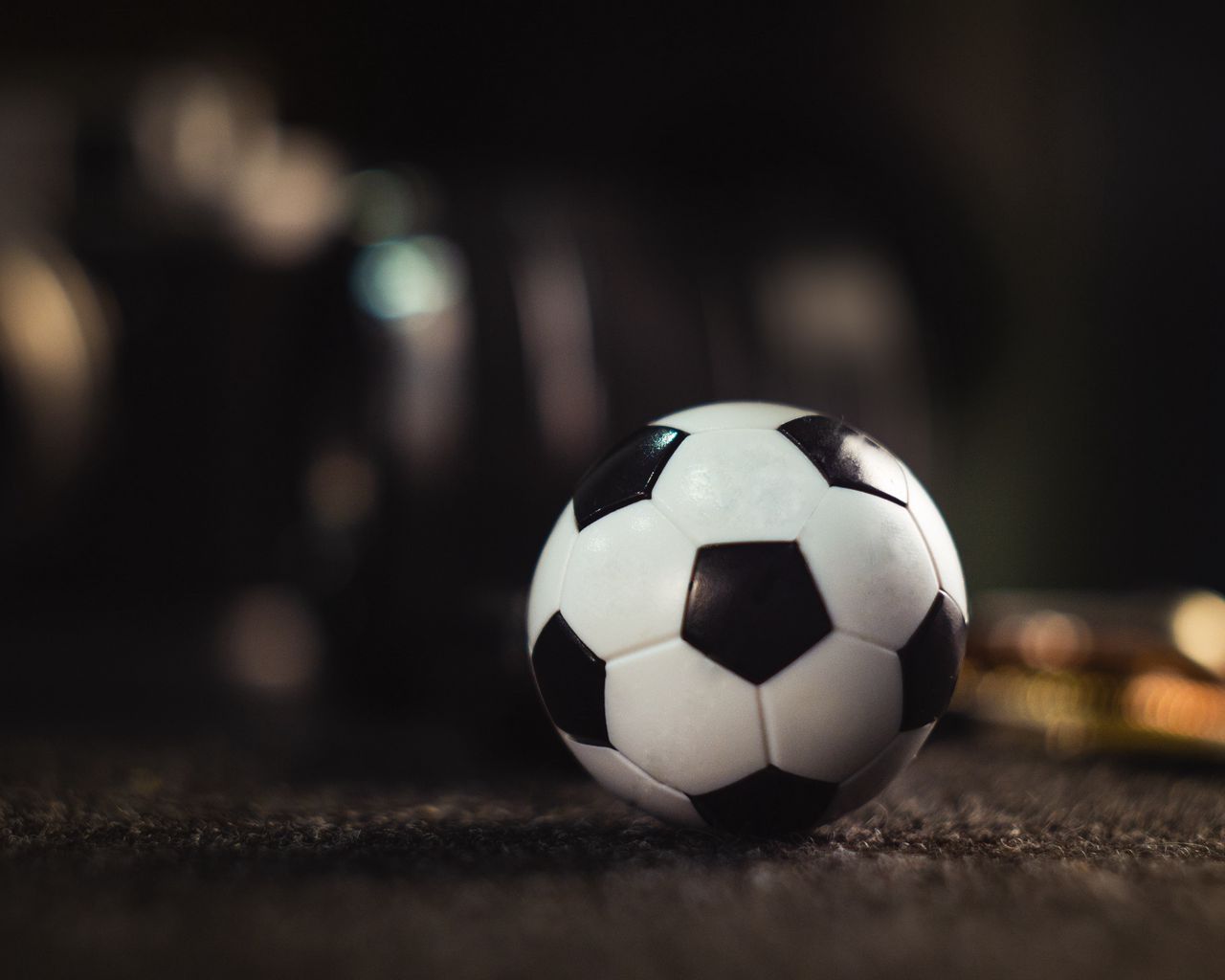 Download wallpaper 1280x1024 soccer ball, football, ball, sports standard 5:4 HD background