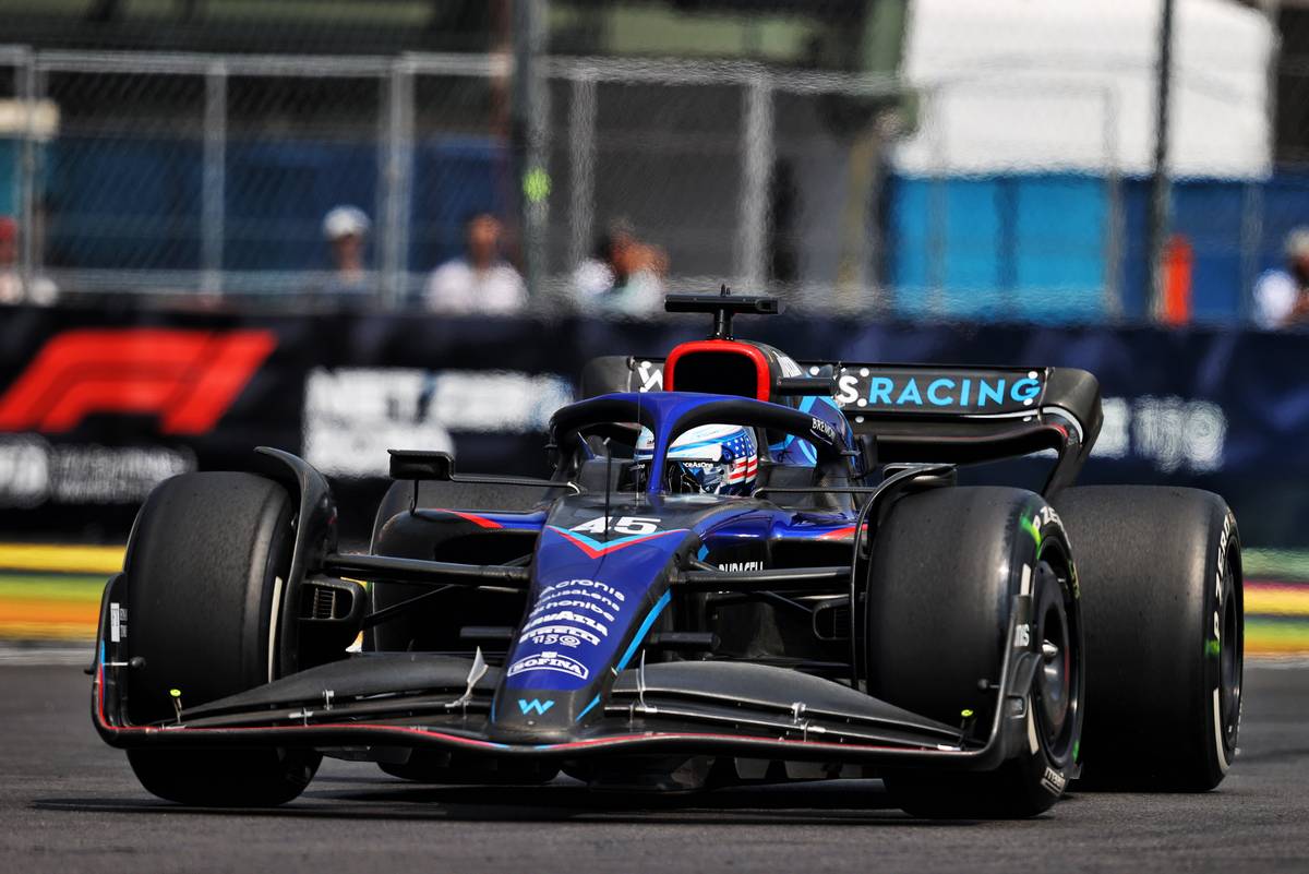 Sargeant in action with Williams in FP2