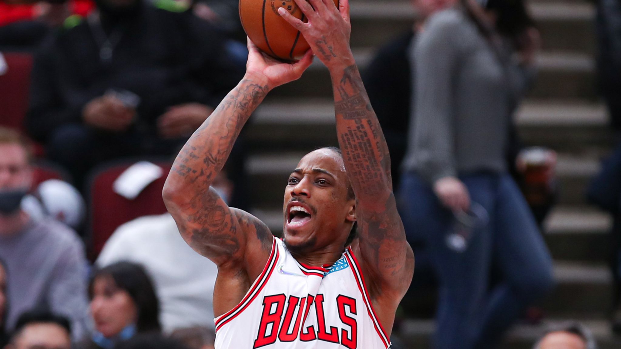 NBA: DeMar DeRozan continues historic run in Chicago Bulls' win; Seth Curry scores 23 on Nets debut