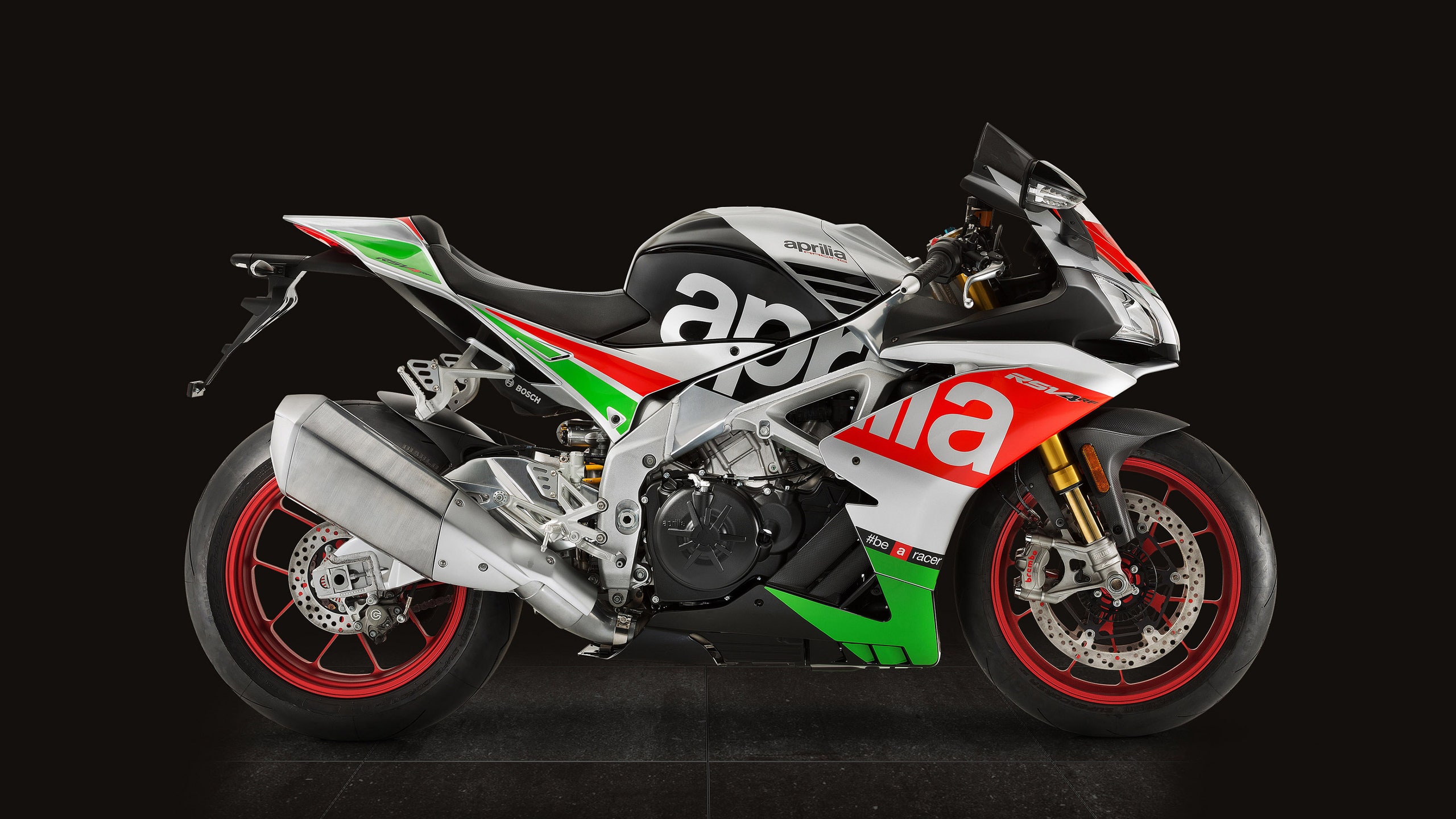 Aprilia RSV4 RF Review