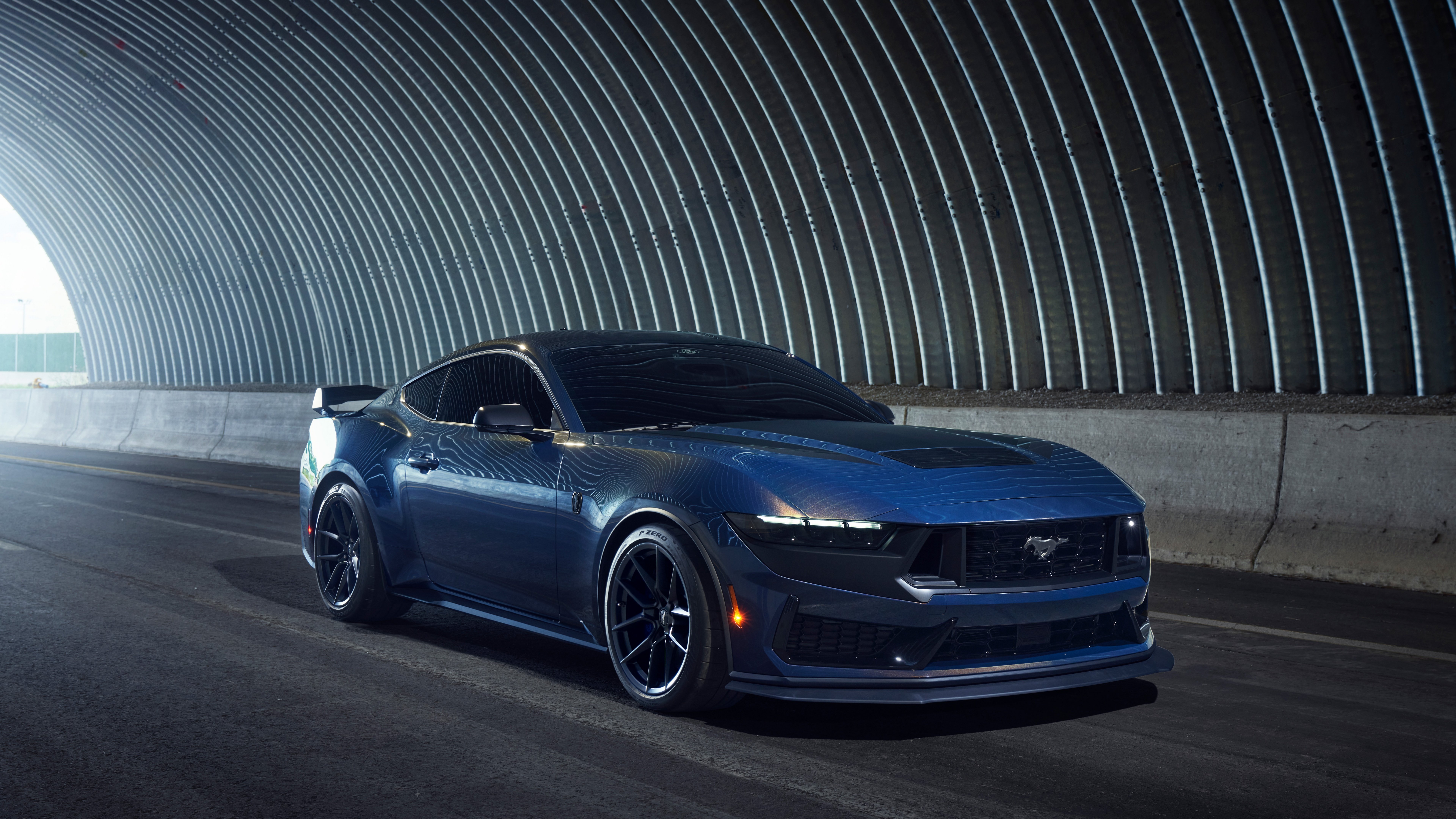 Mustang GT 2023 Deep Impact Blue trompée