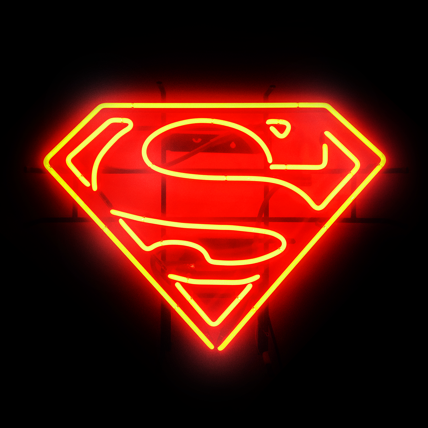 superman (neon) // taken with iphone by chris darmon. Símbolo de superman, Simbolos, Superman