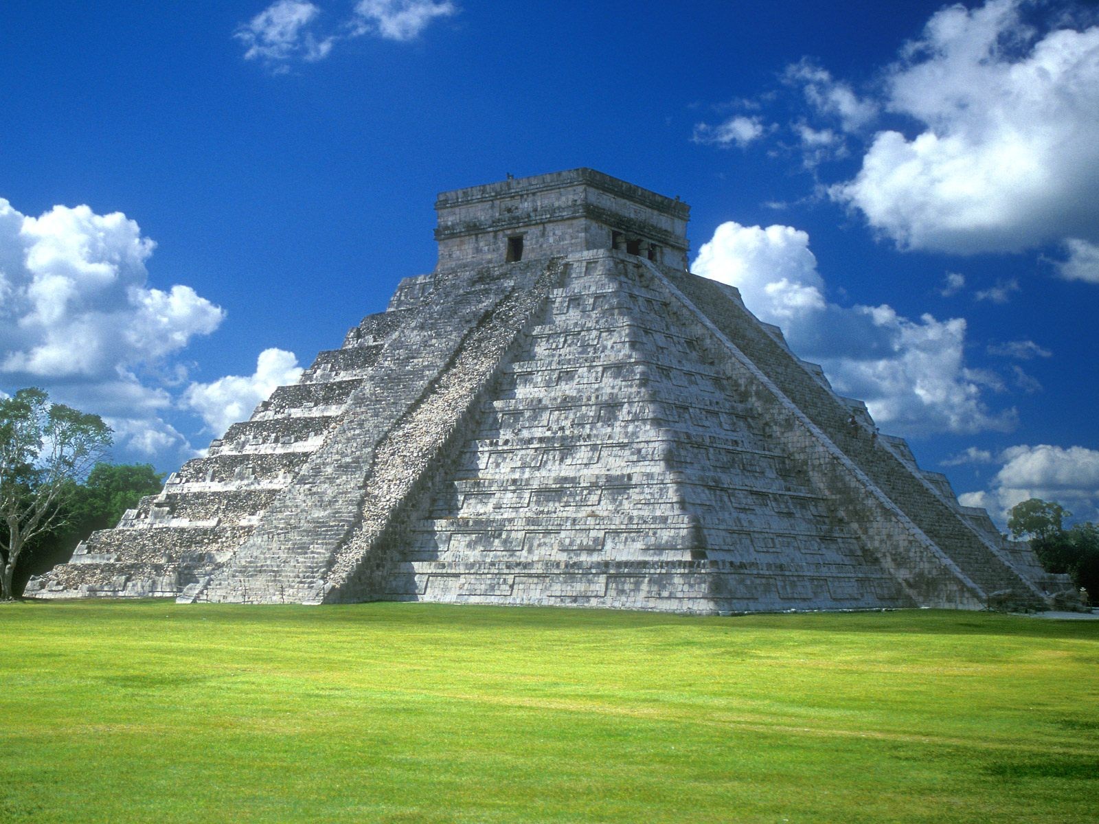 Wallpaper, building, pyramid, ruins, Maya civilization, monument, Chichen Itza, landmark, historic site, archaeological site, badlands 1600x1200