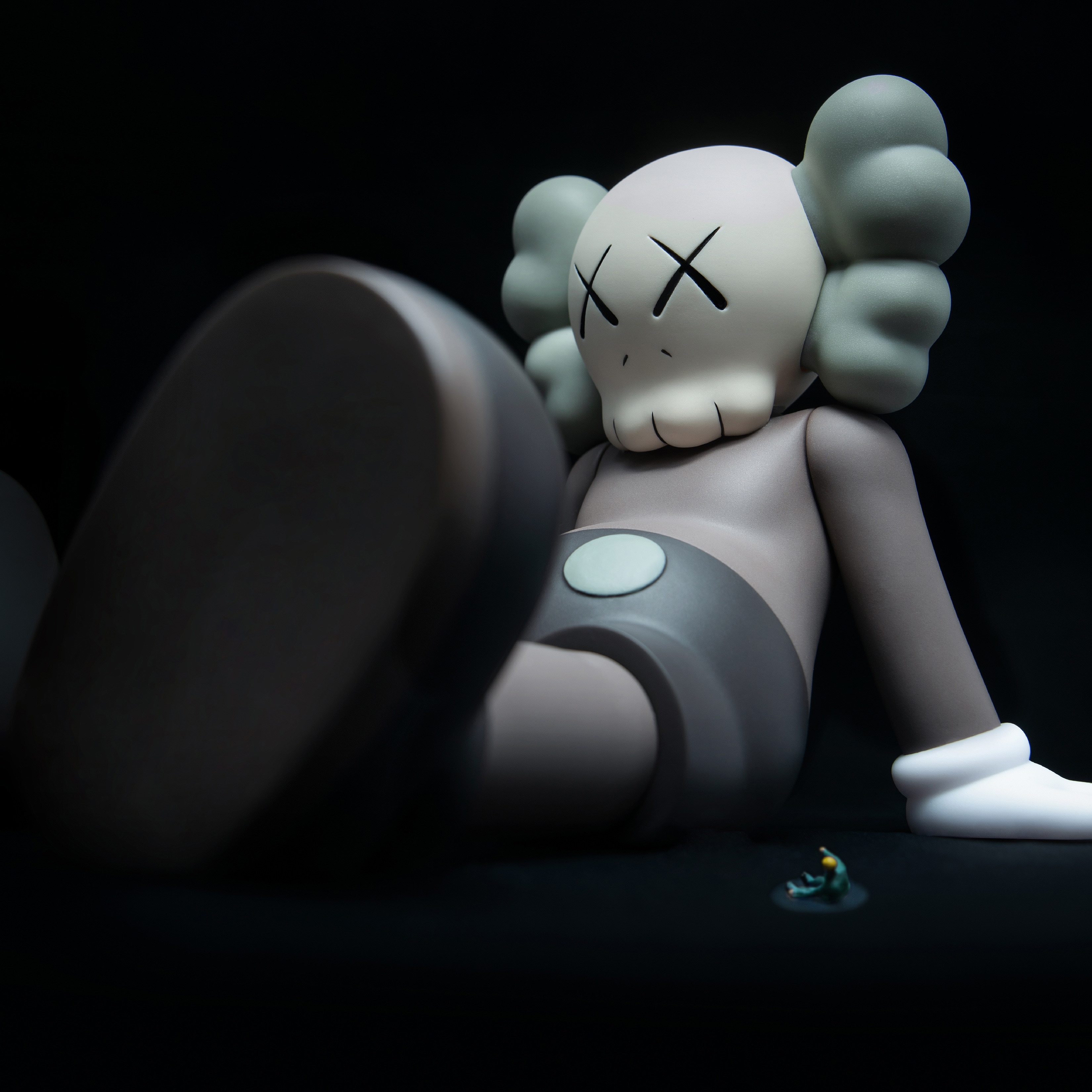 Blue kaws Wallpaper Download