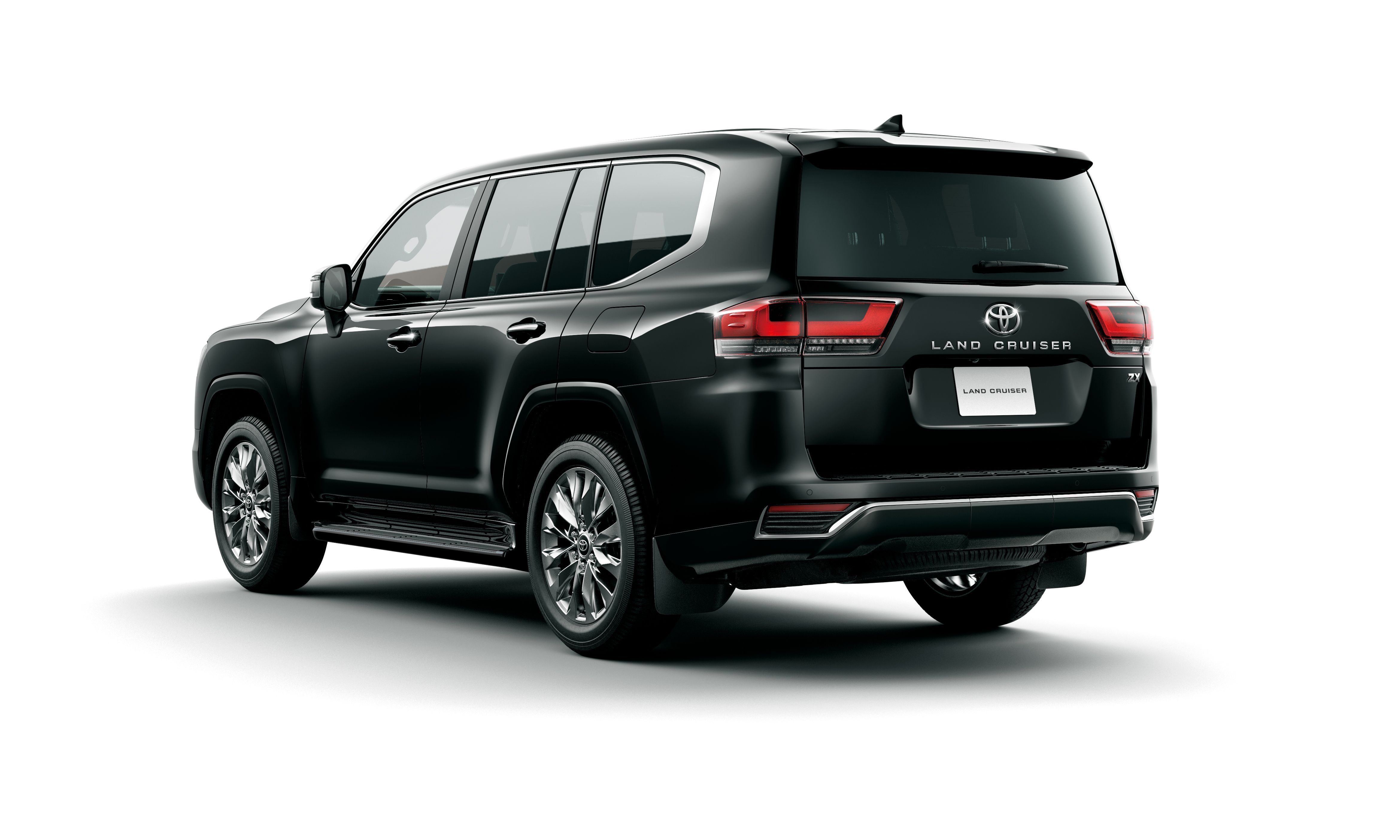 Toyota Land Cruiser 300 и Lexus LX