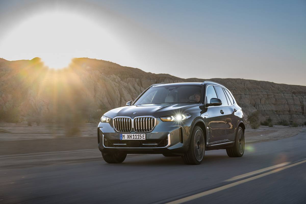 New Hybrid Powertrains for Refreshed 2024 BMW X X6 Lineup