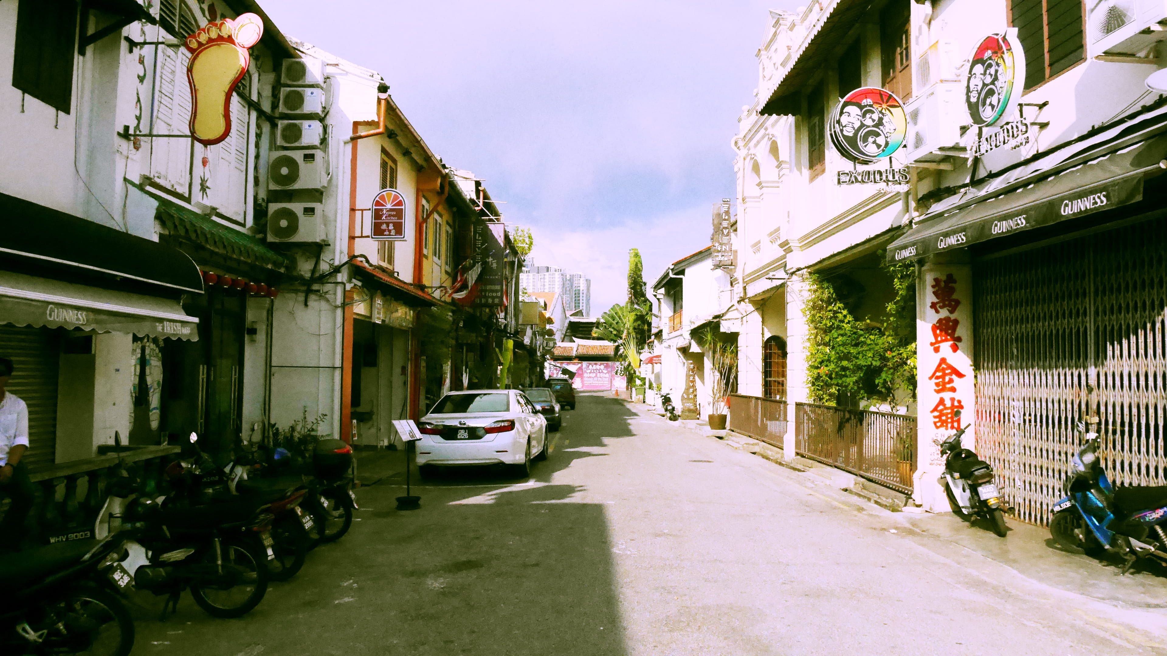 malaysia #malacca #vintage #street #backalley #melaka #oldschool K # wallpaper #hdwallpaper #desktop. Malacca, Strait of malacca, Petronas towers