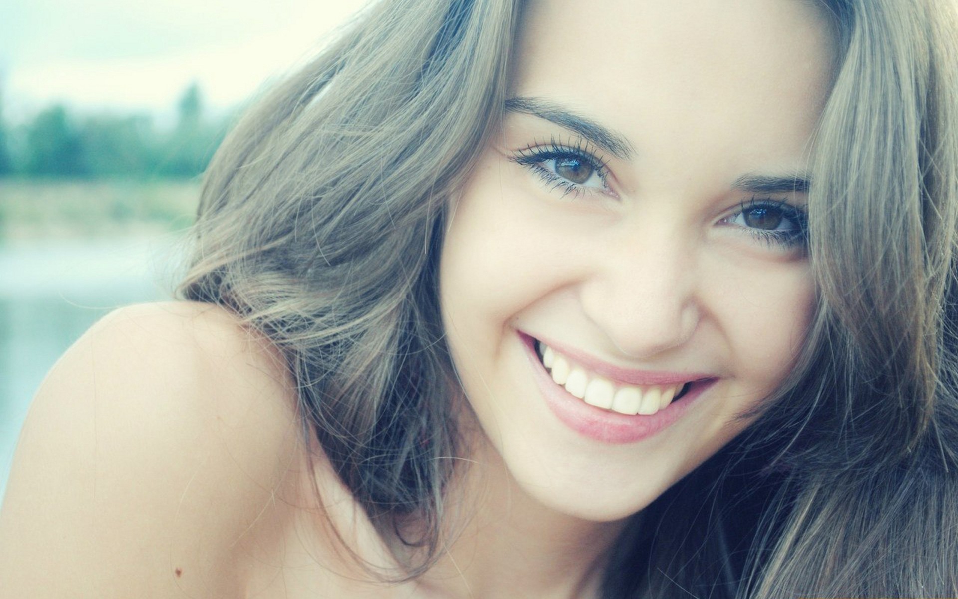 Smiling Girl Wallpapers - Wallpaper Cave