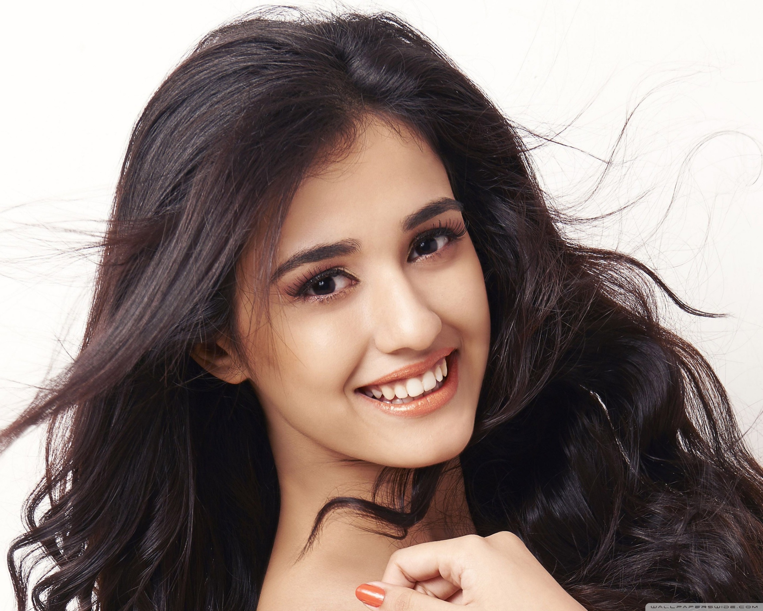 Woman Smiling Ultra HD Desktop Background Wallpaper for: Widescreen & UltraWide Desktop & Laptop, Multi Display, Dual Monitor, Tablet