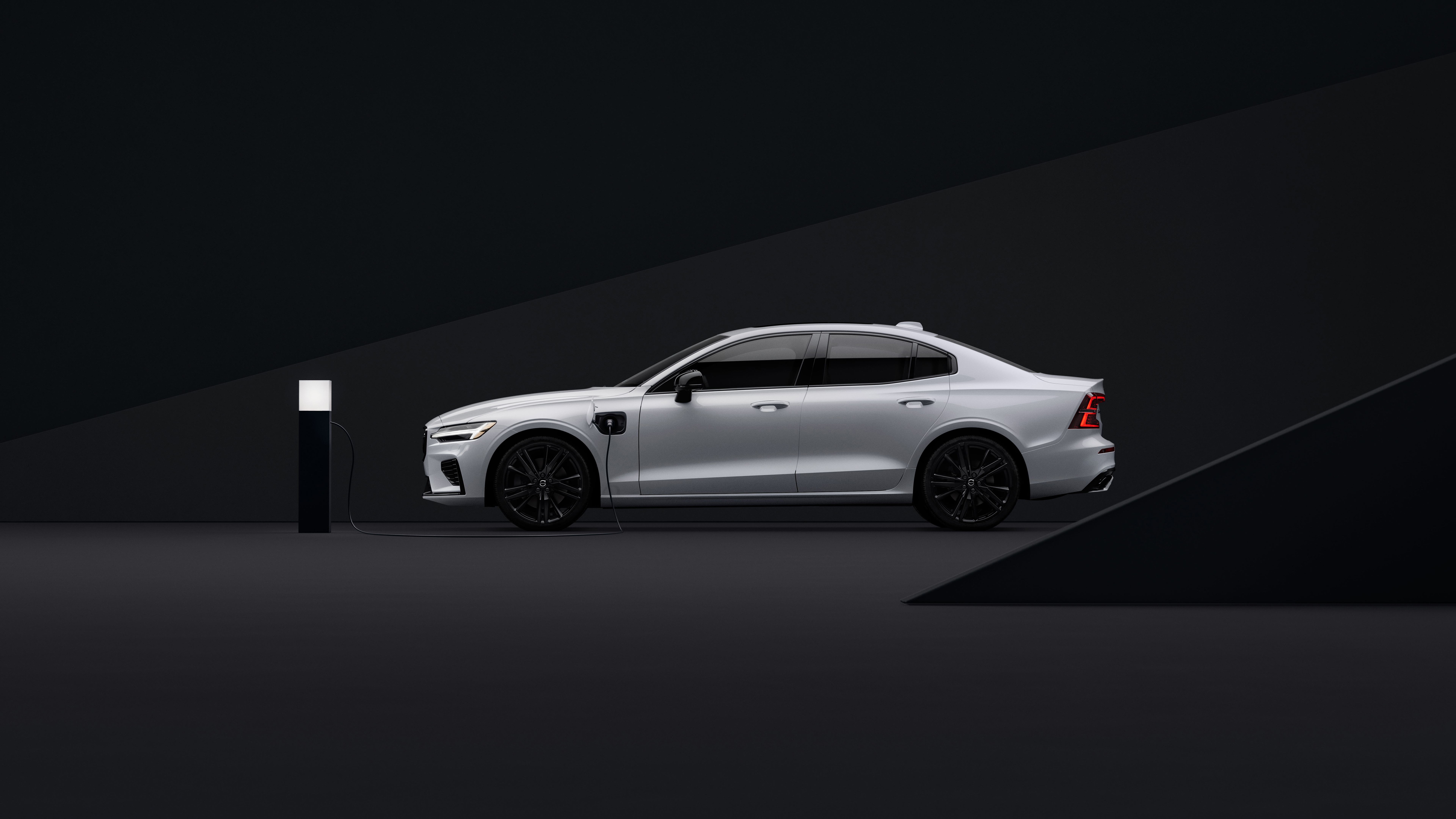 2022 Volvo S60 T8 AWD Recharge Black Edition 4K 8K 2 Wallpaper Car Wallpaper