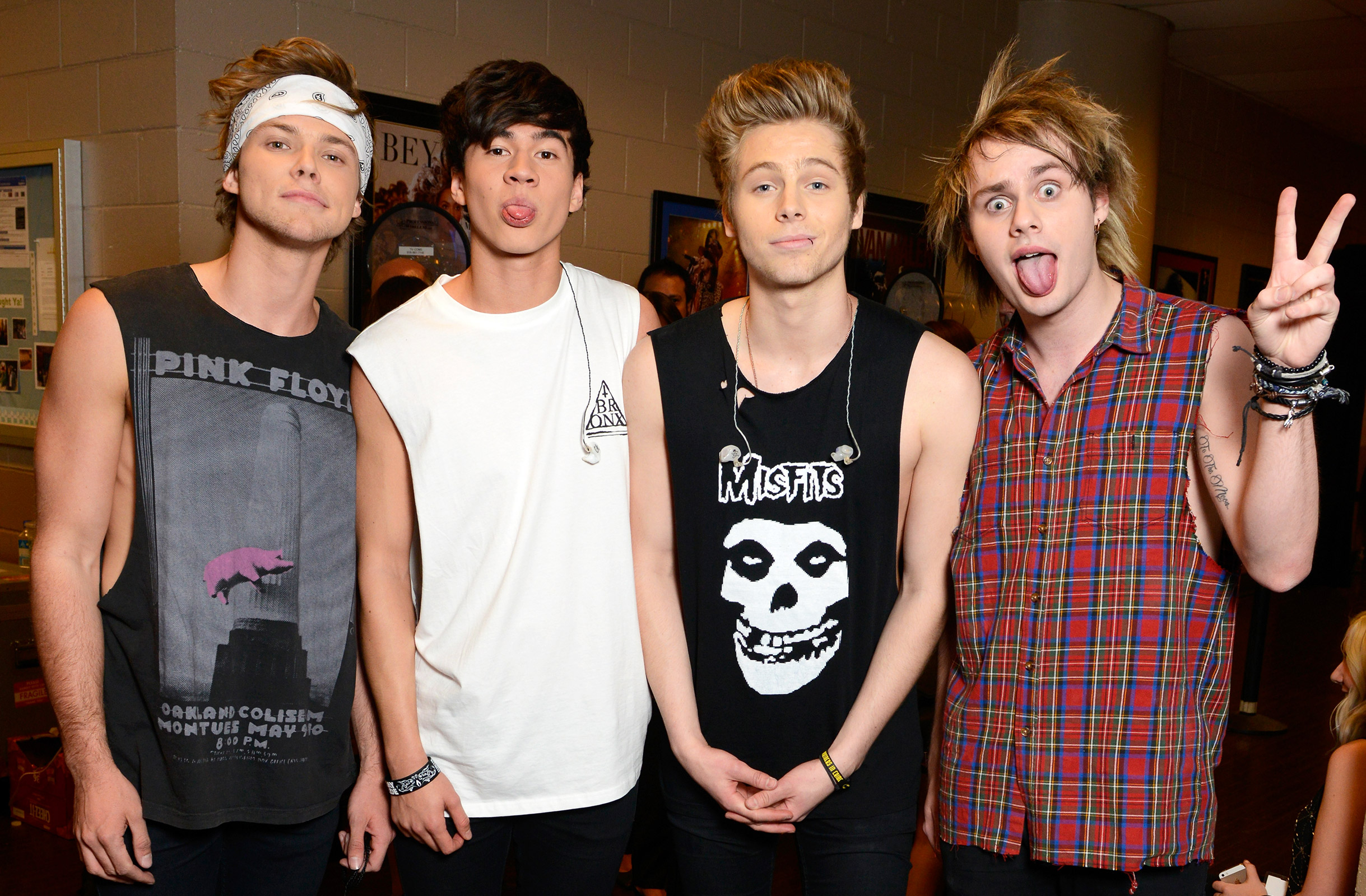 Seconds Of Summer Band HD Wallpaper