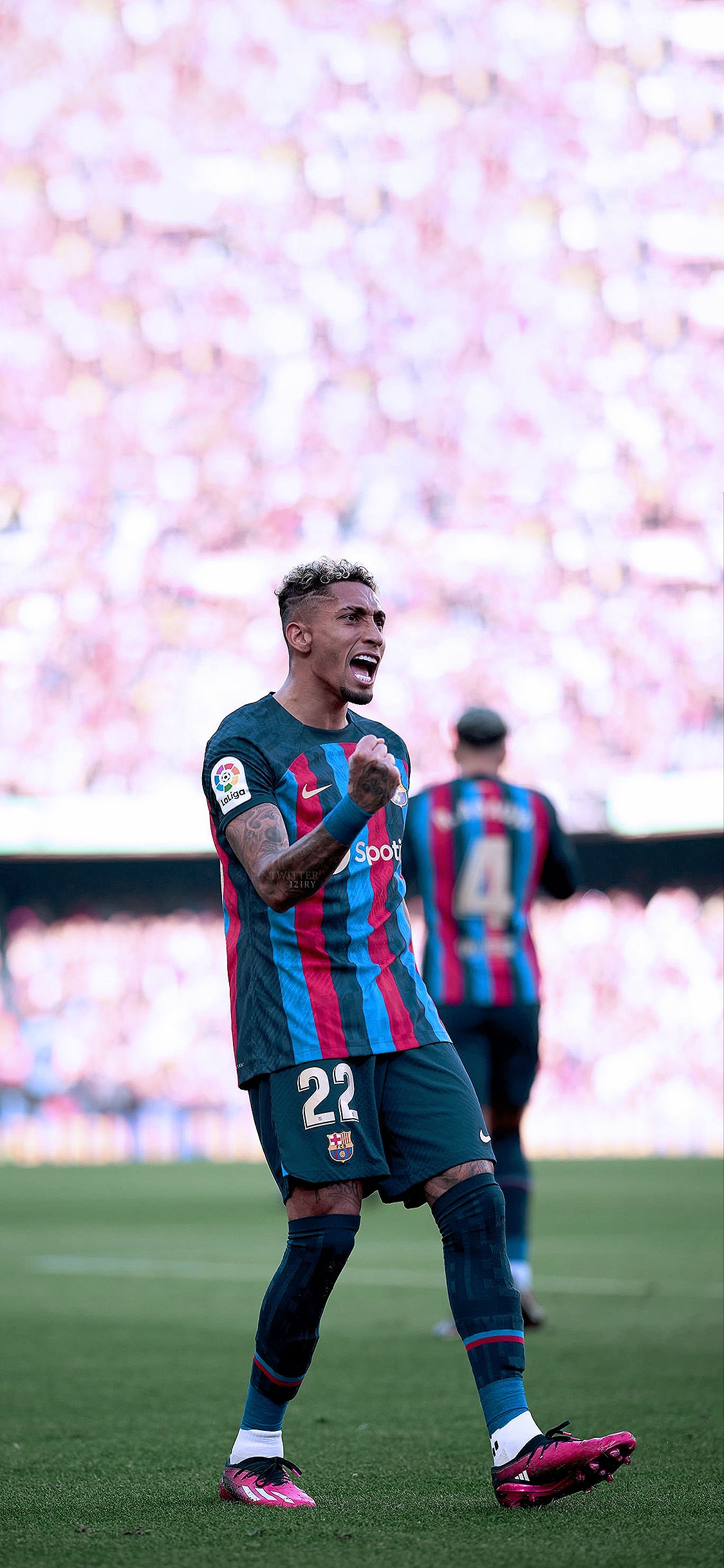 Tadic. #Wallpaper └