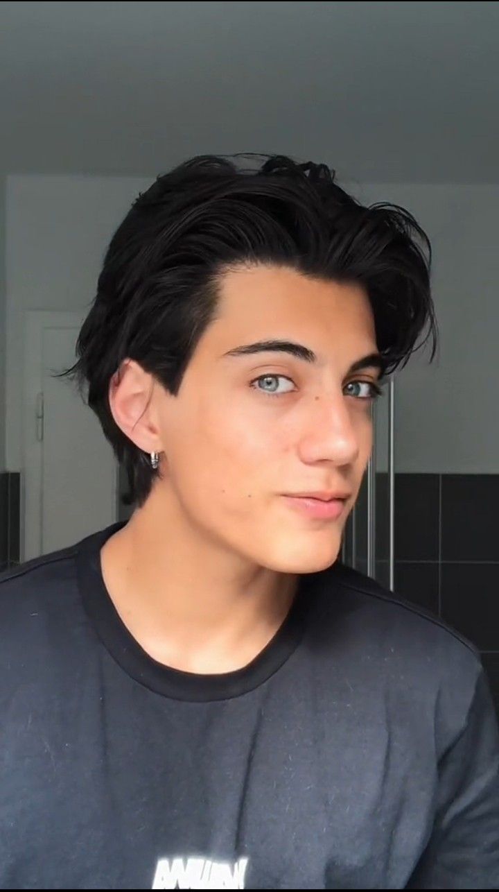 Nic Kaufmann. Mens hairstyles, Beauty, Hair styles